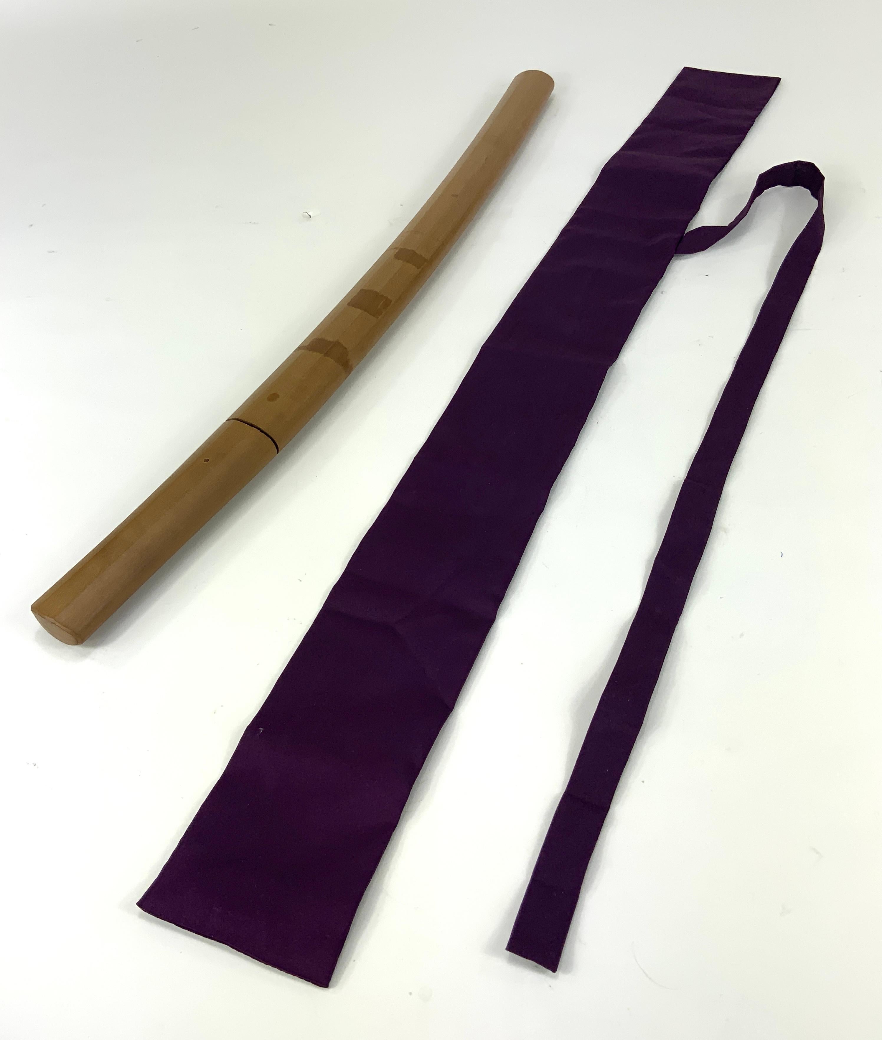 Early Edo Period Japanese Kanefusa Wakizashi Sword with Papers, 17th Century For Sale 9