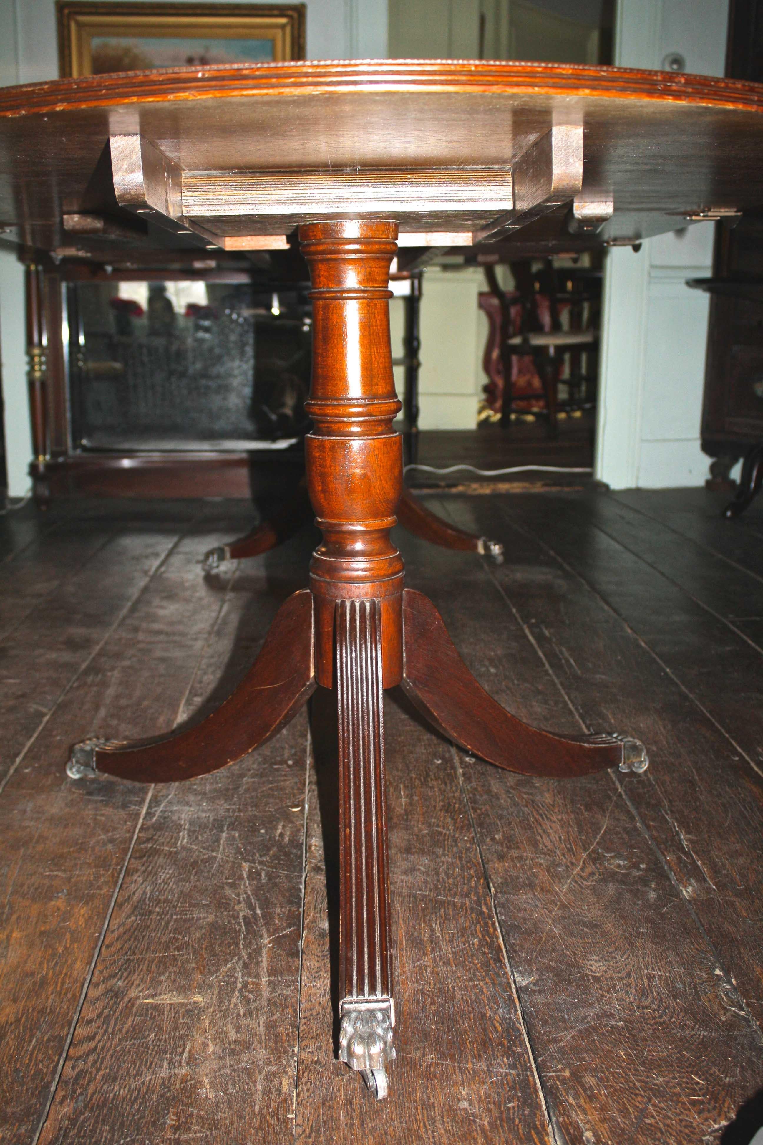Early Edwardian Double Pedestal Dining Table For Sale 1