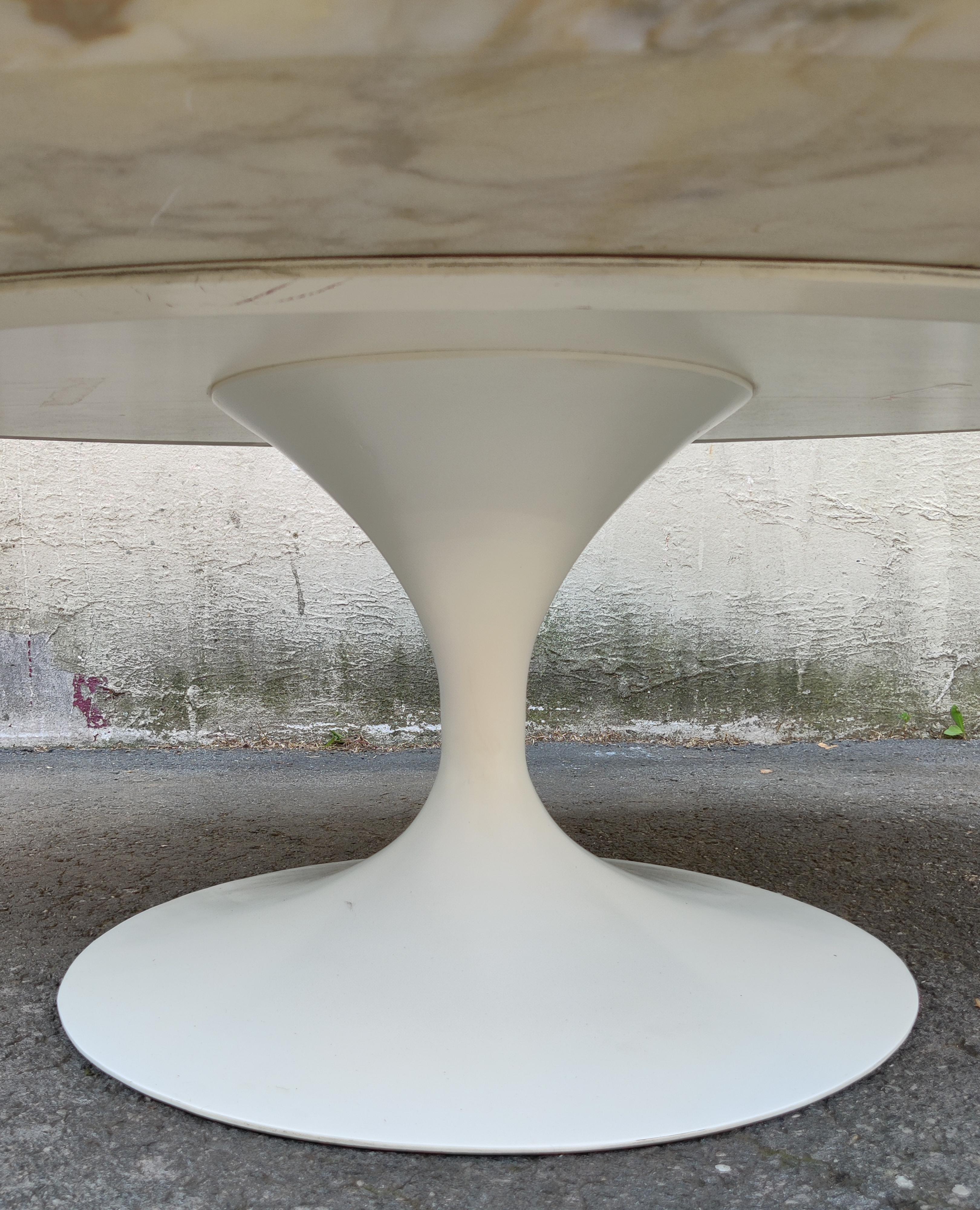 Américain Table basse Tulipe International de Saarinen Knoll avec plateau en marbre Arabescato ovale