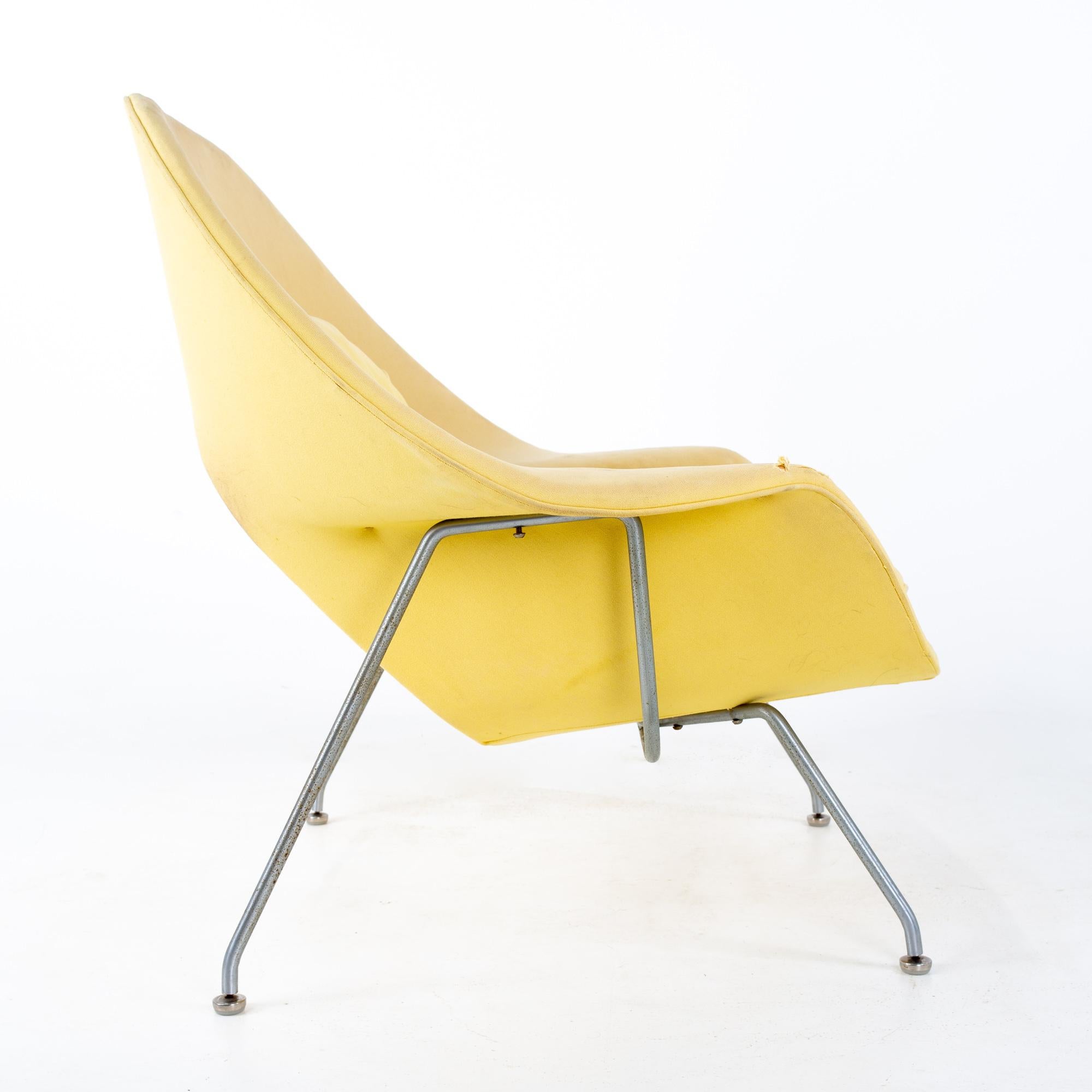 American Early Eero Saarinen for Knoll Mid Century Womb Lounge Chair