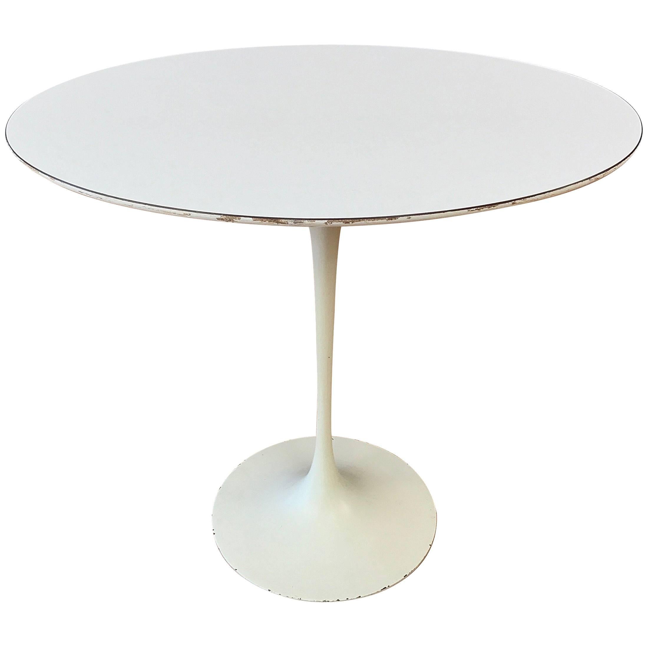 Early Eero Saarinen for Knoll Pedestal Collection Oval Side Table