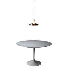 Früher Esstisch „Tulip“ von Eero Saarinen für Knoll mit Carrara-Marmorplatte