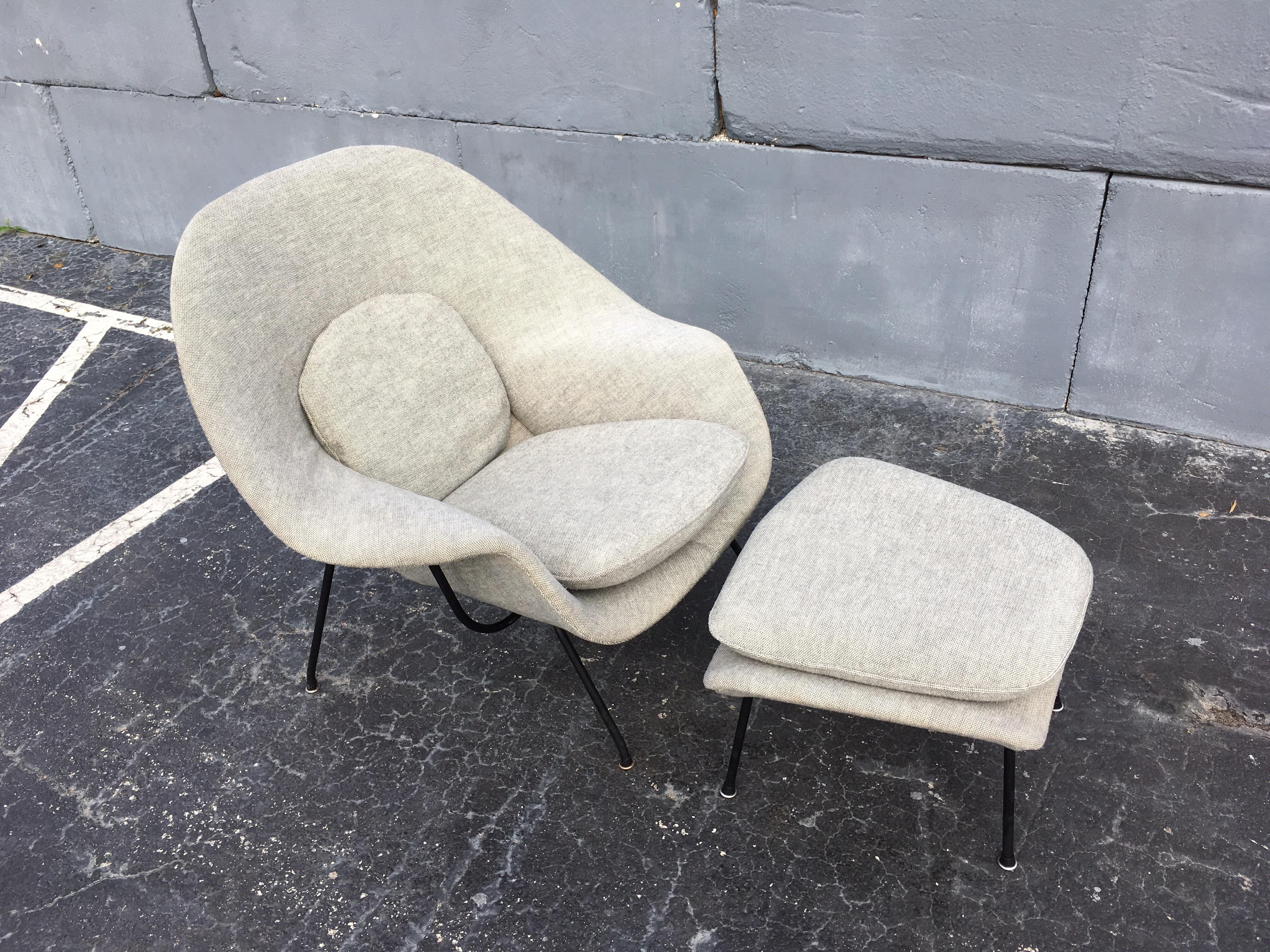 American Early Eero Saarinen for Knoll Womb Chair and Ottoman