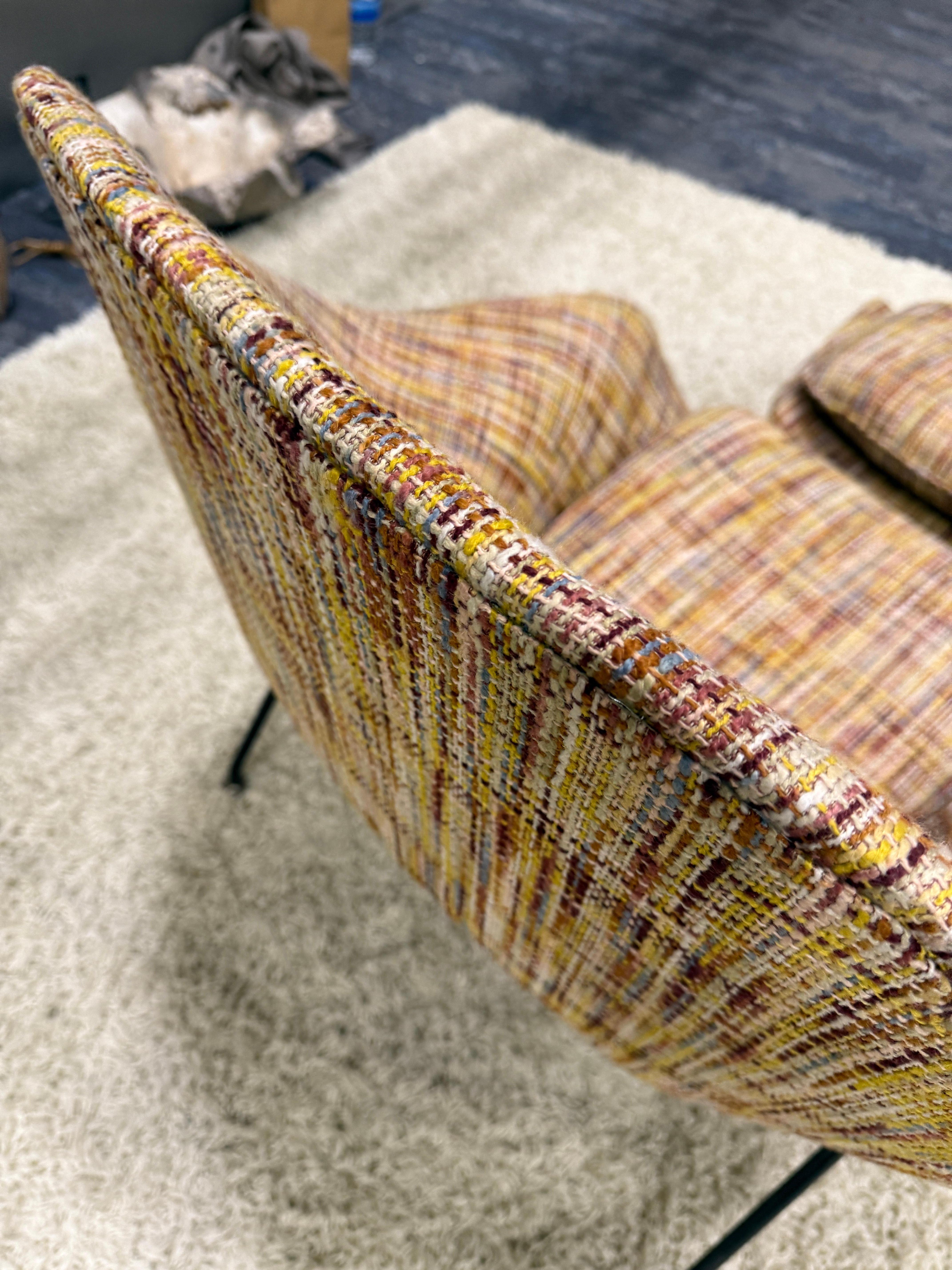Silla y otomana Womb de Eero Saarinen para Knoll retapizadas Lana en venta