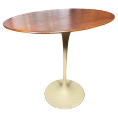 Early Eero Saarinen/Knoll Tulip Oval End Table in walnut
