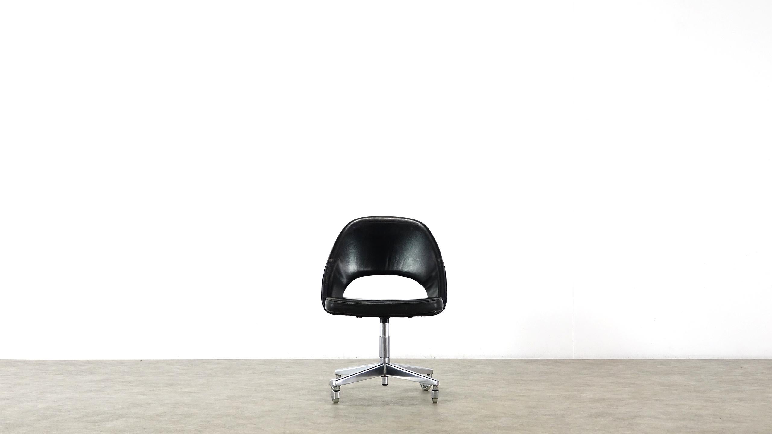 Early Eero Saarinen Office Desk Chair for Knoll International For Sale 10