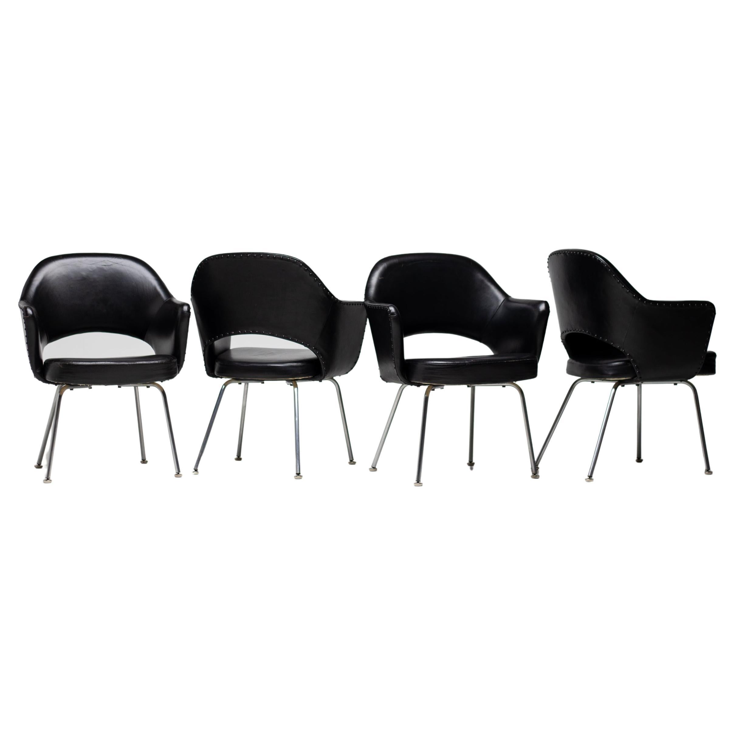 Early Eero Saarinen Series 71 Executive Armchairs for Knoll in Black Leather For Sale