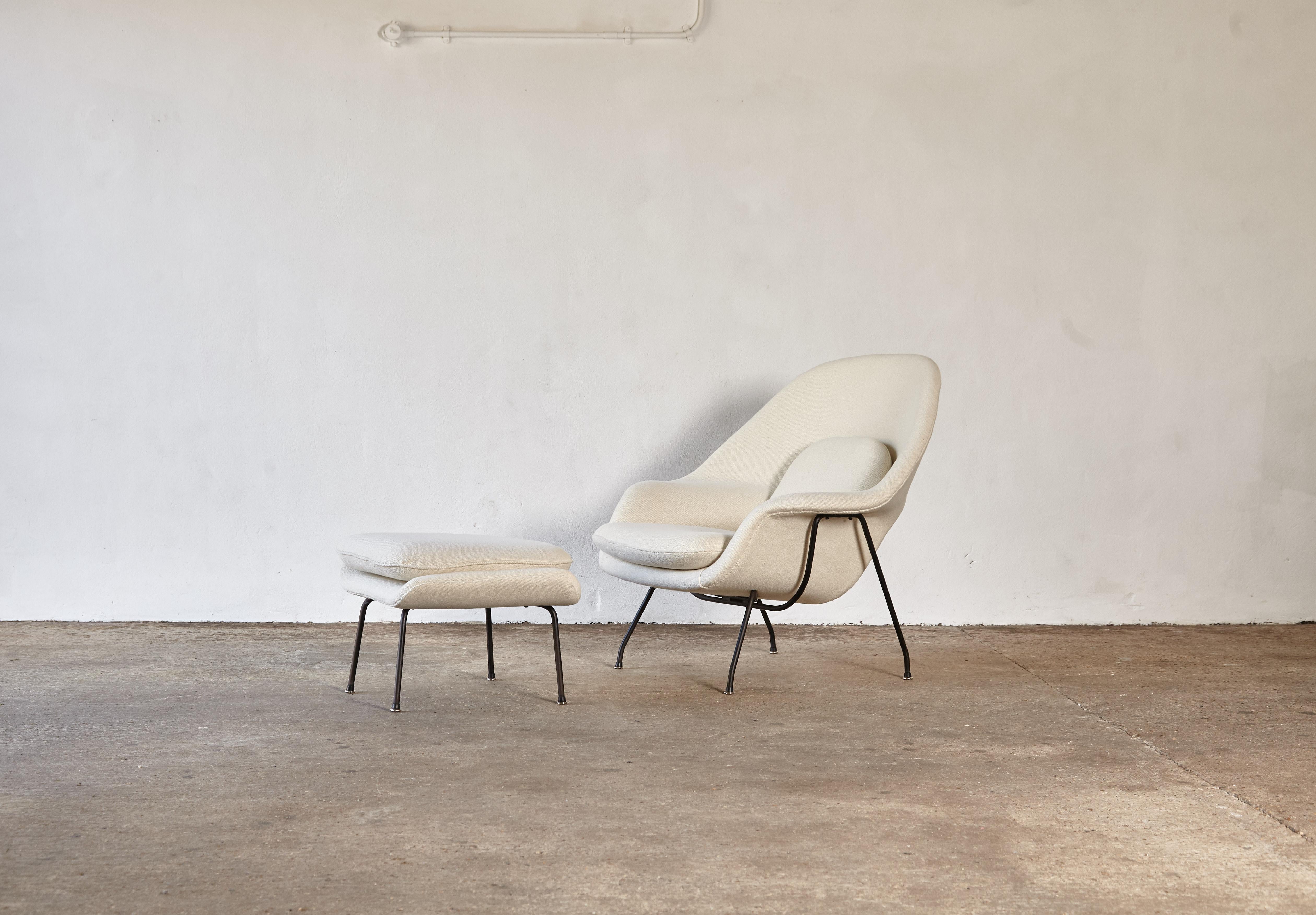 Eero Saarinen womb chair and ottoman, made by Knoll, USA, 1950s-1960s. Early production with black enameled steel frame. Restored and reupholstered in ivory fabric.





Measures: Chair

H 94 cm
W 100
D 99/100 (with cushion)
SH