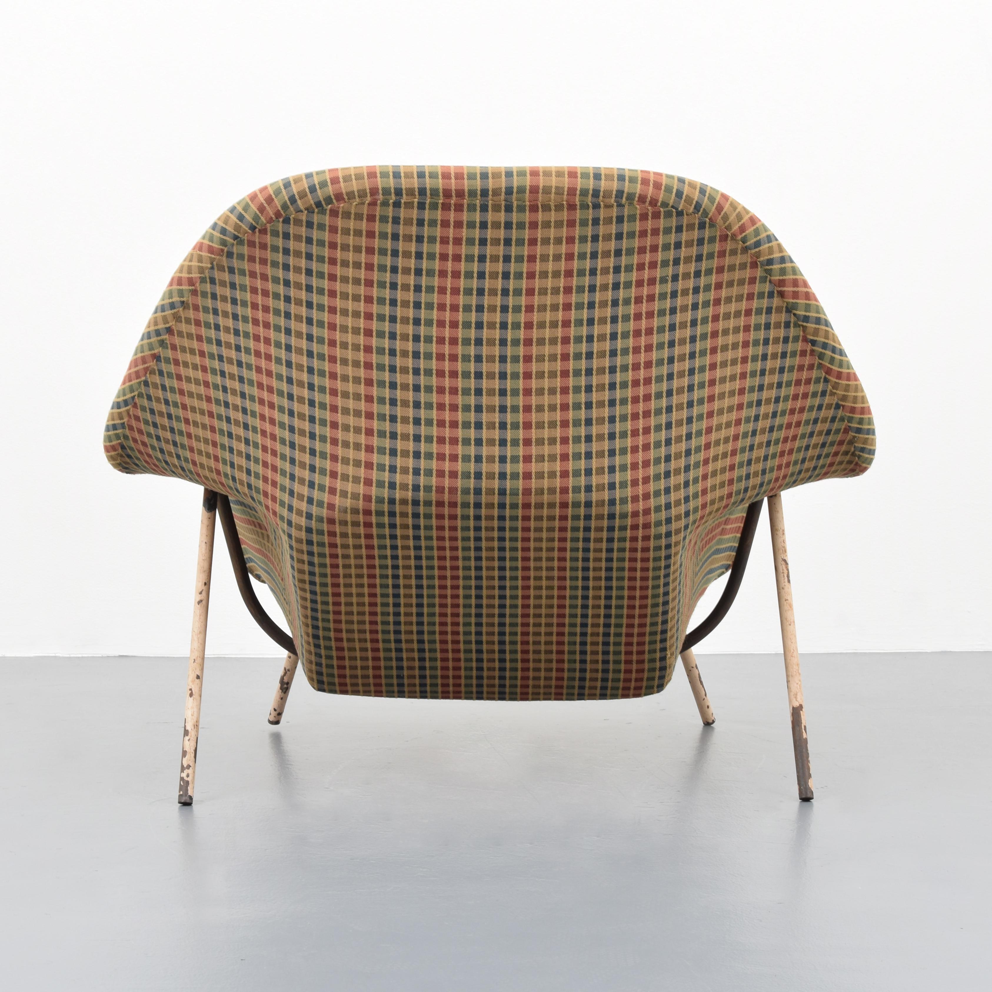 Steel Early Eero Saarinen “Womb” Chair For Sale