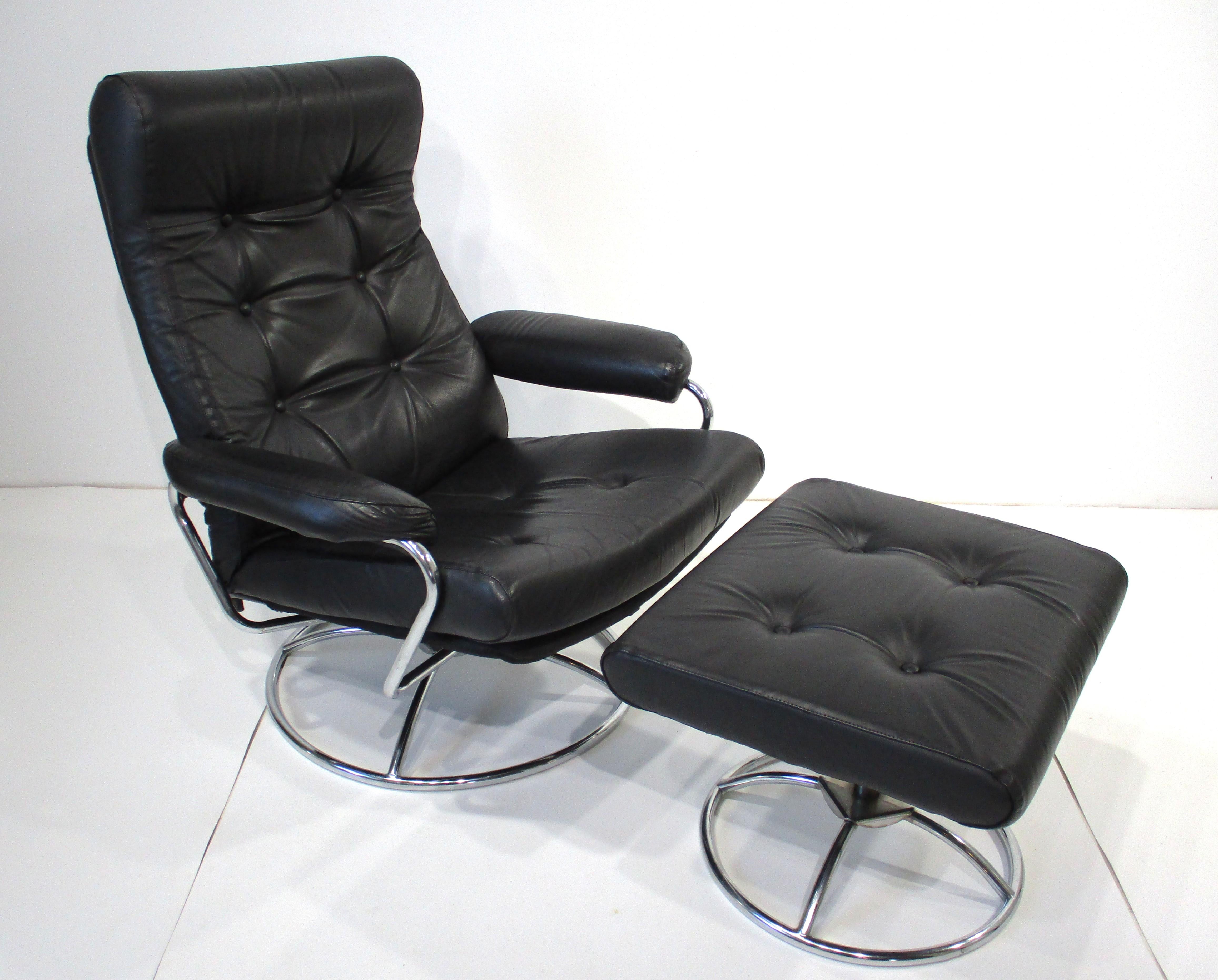 Early Ekornes Leather Lounge Chair w/ Ottoman Norway For Sale 7