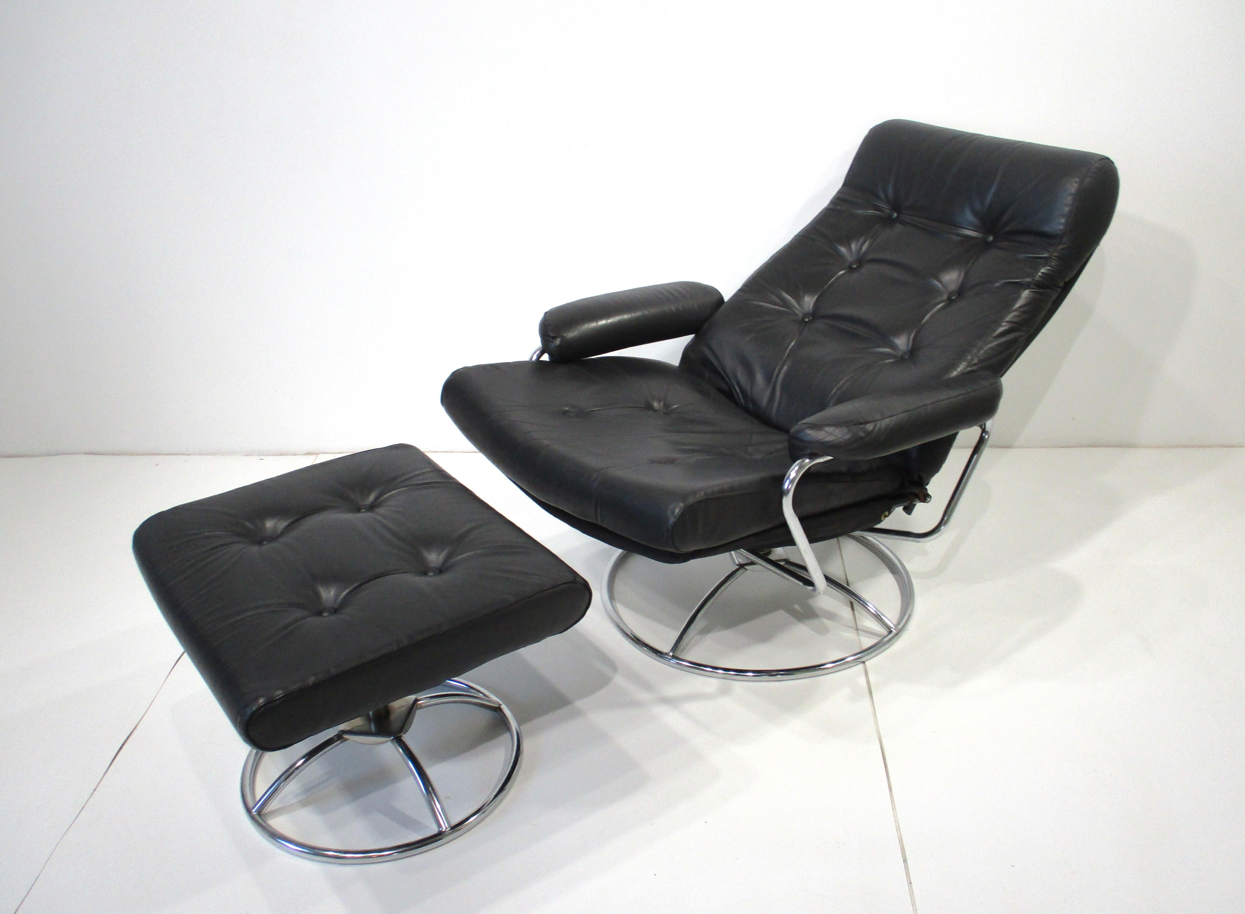 Mid-Century Modern Early Ekornes Leather Lounge Chair w/ Ottoman Norway For Sale