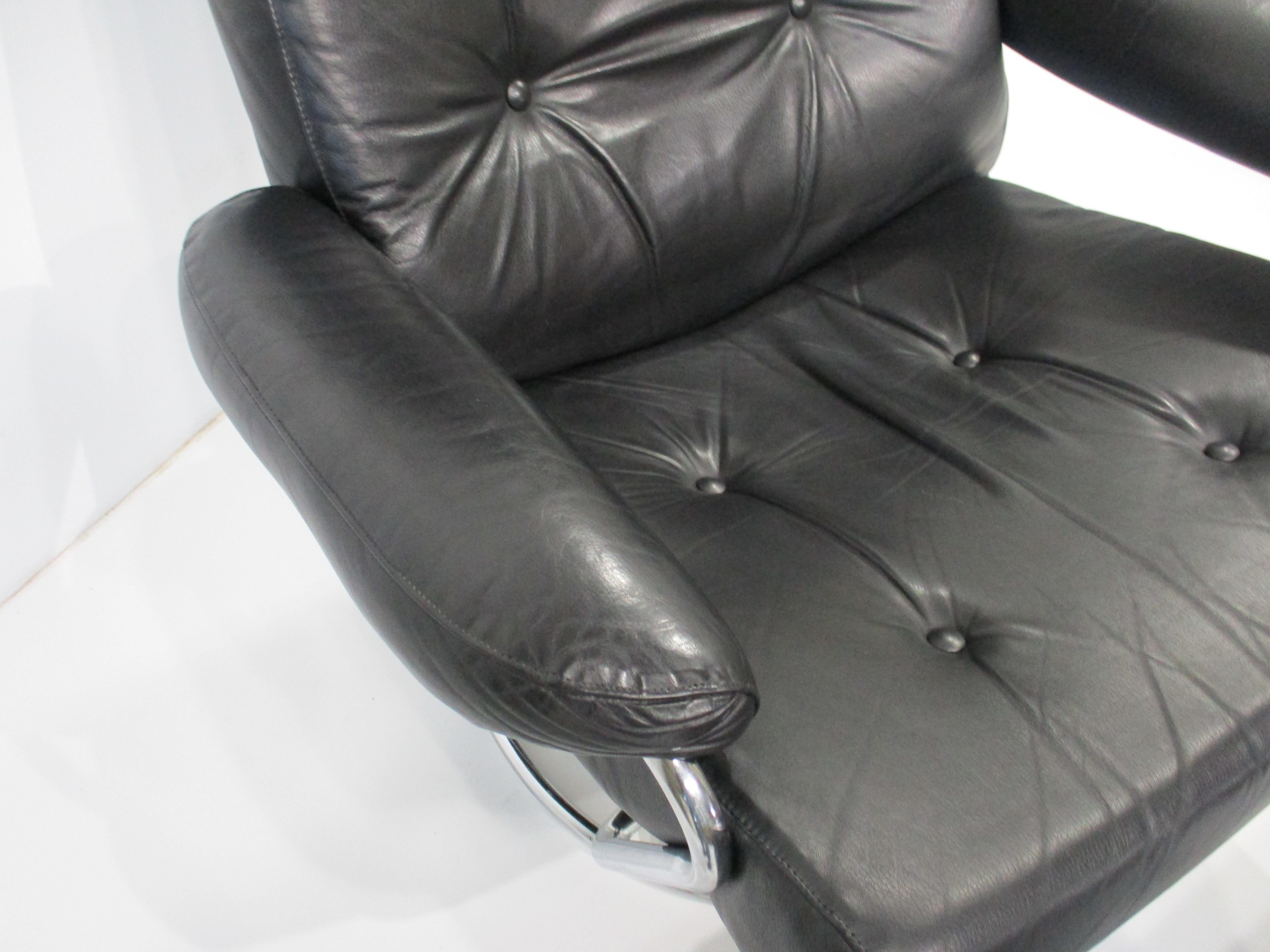 Early Ekornes Leather Lounge Chair w/ Ottoman Norway For Sale 1