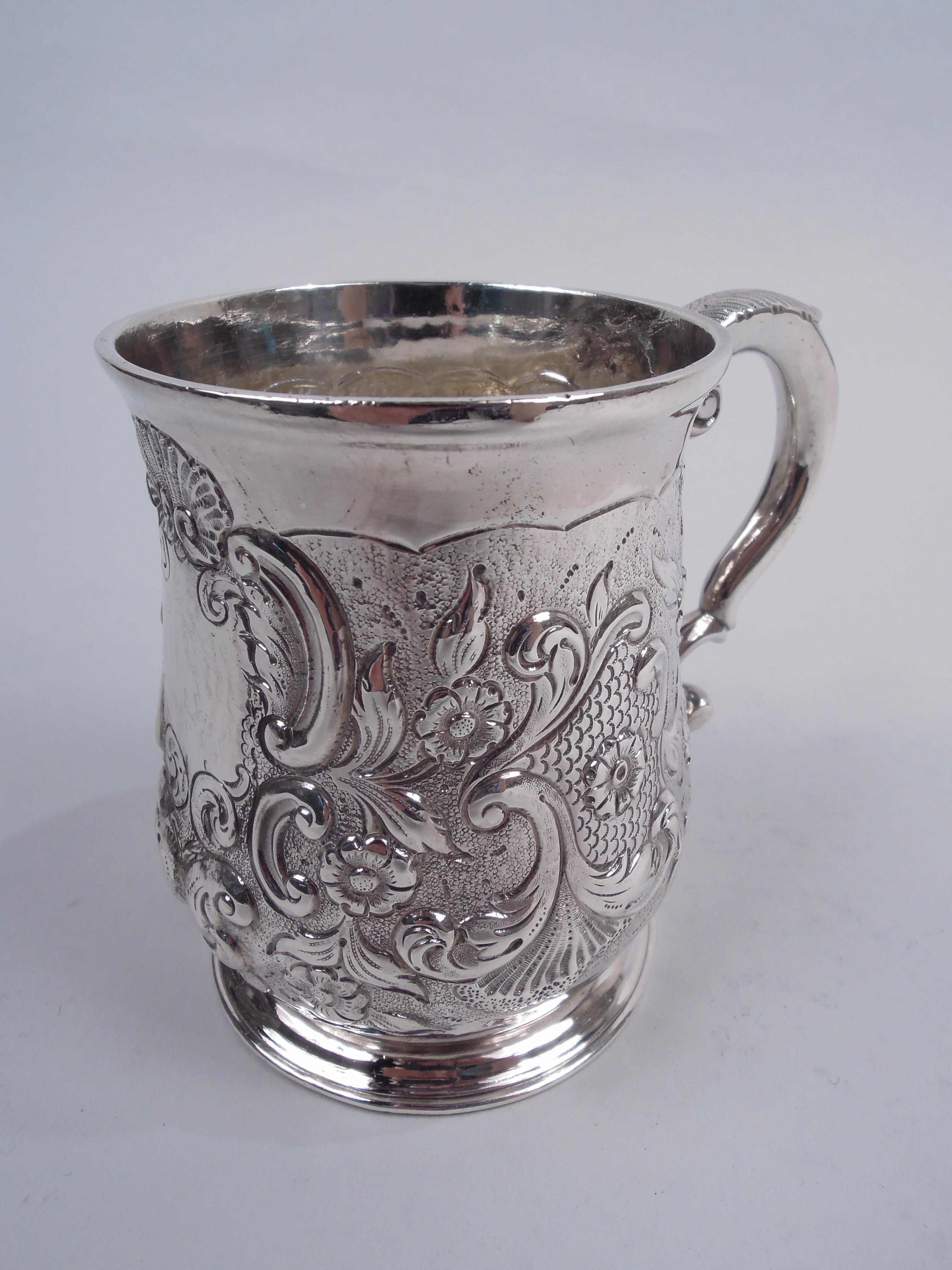 Early English Georgian Sterling Silver Mug by Tearle, 1735 In Good Condition For Sale In New York, NY
