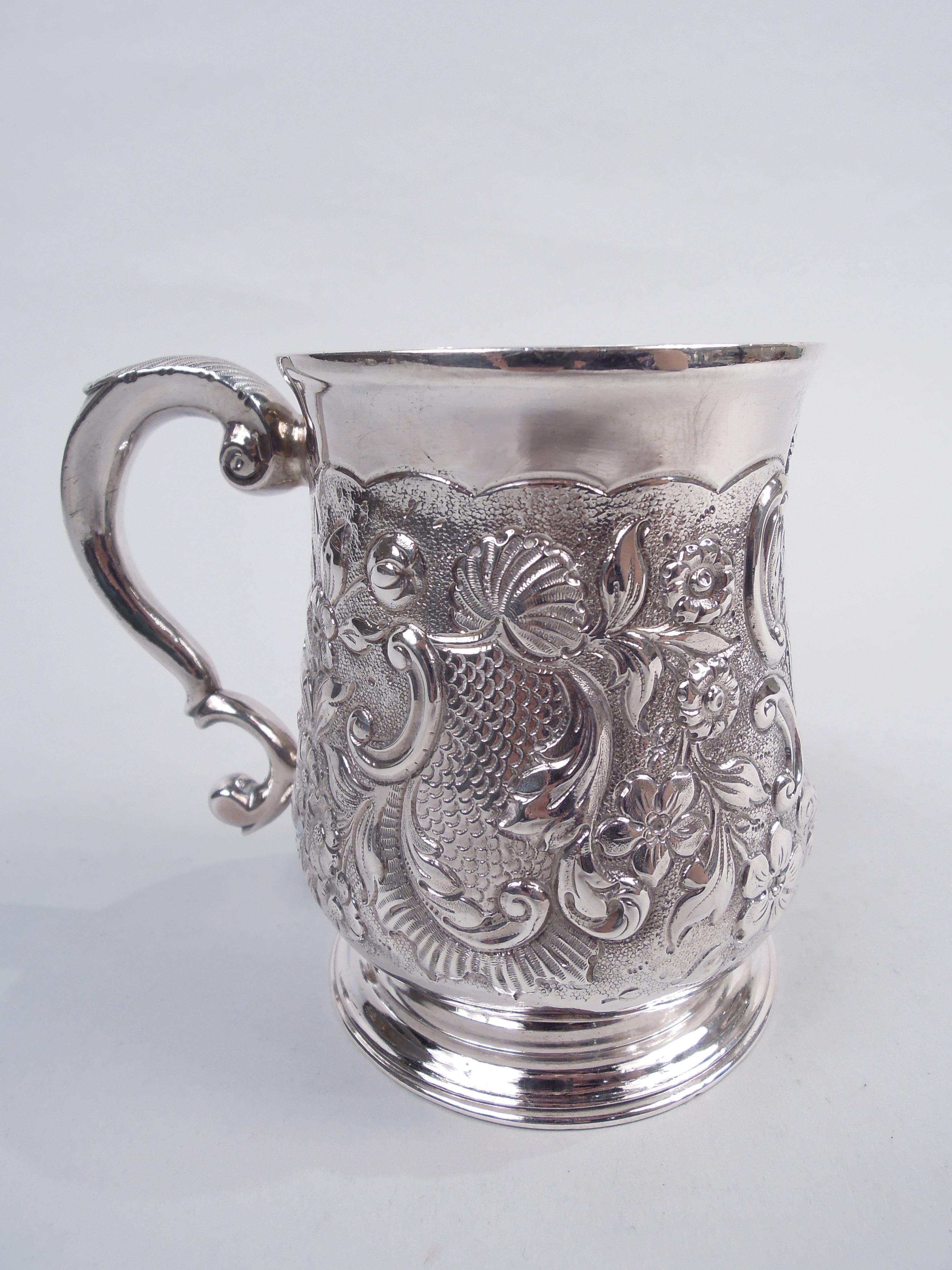 Early English Georgian Sterling Silver Mug by Tearle, 1735 For Sale 2