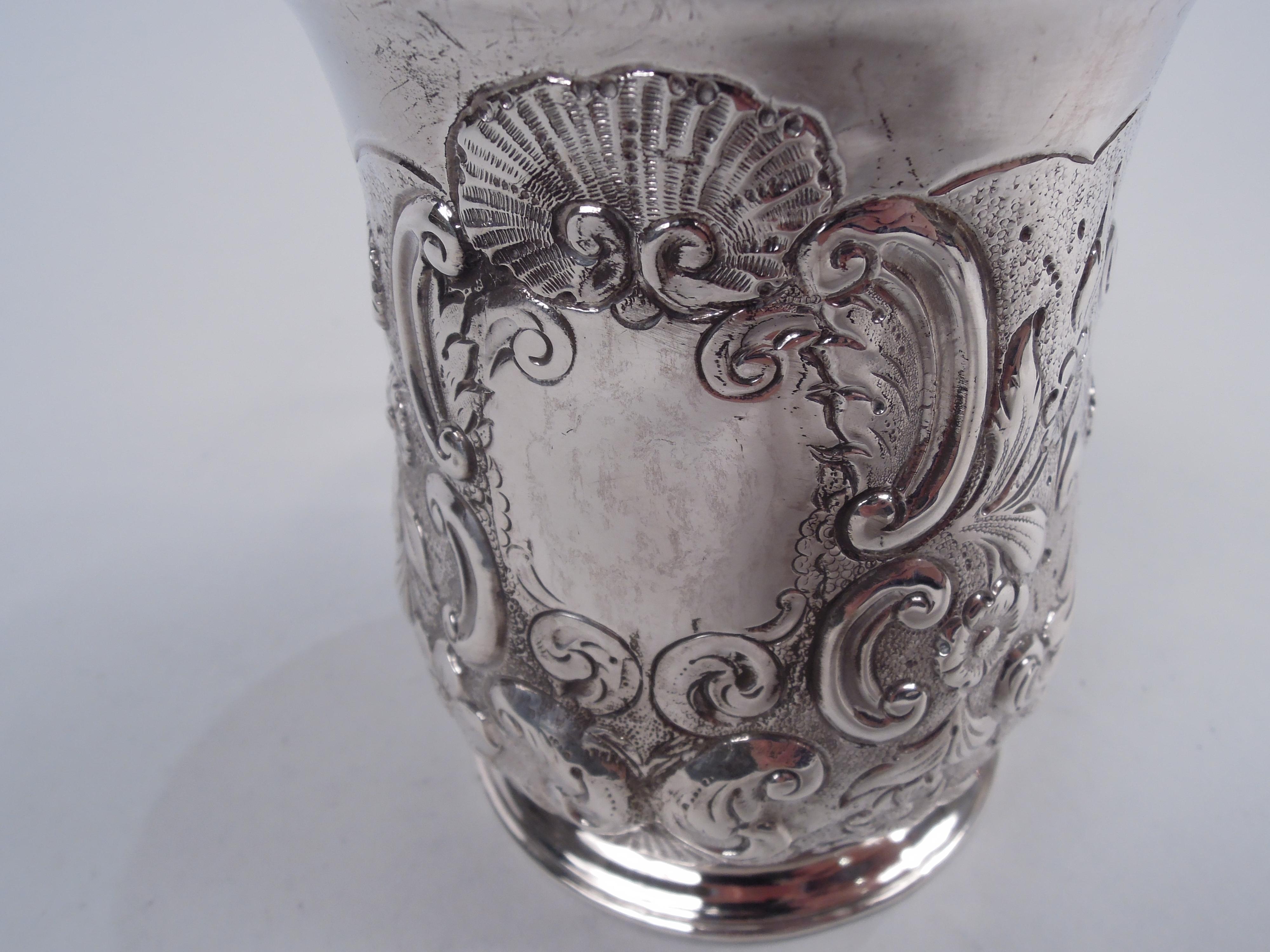 Early English Georgian Sterling Silver Mug by Tearle, 1735 For Sale 4