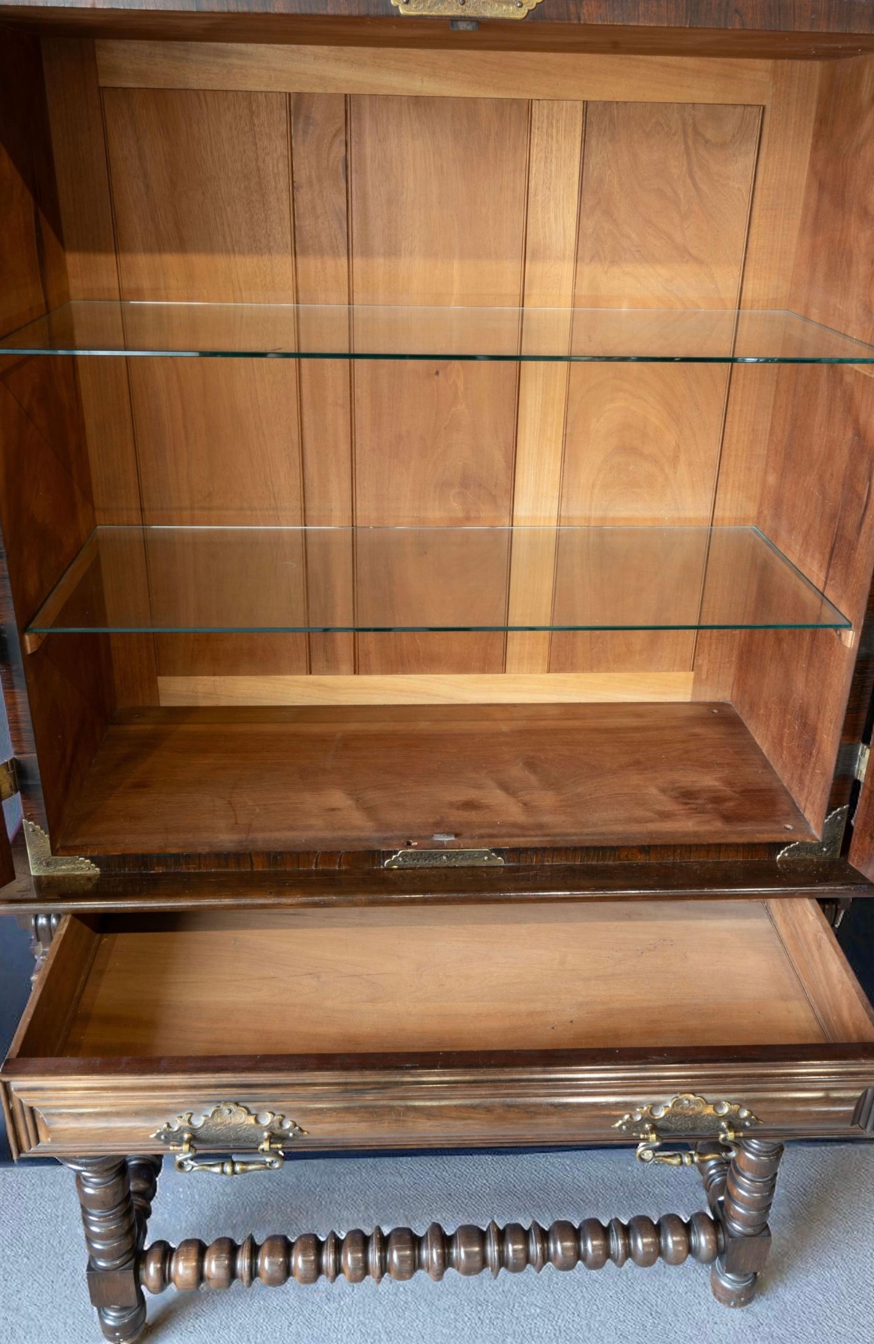 XX secolo Cabinet da bar in acero e legno di zebra di Marsh & Co. in vendita