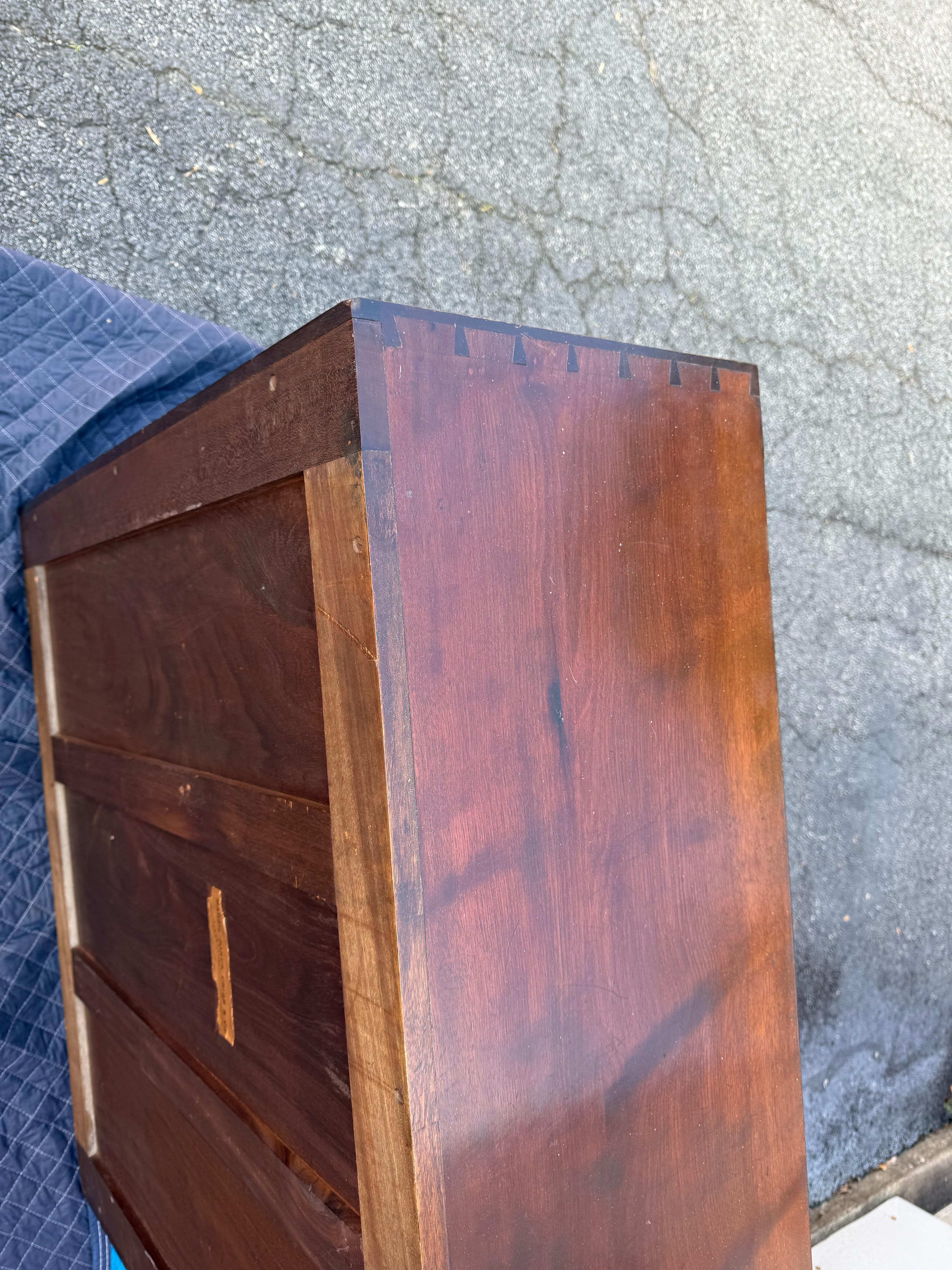 Ottone Cabinet da bar in acero e legno di zebra di Marsh & Co. in vendita