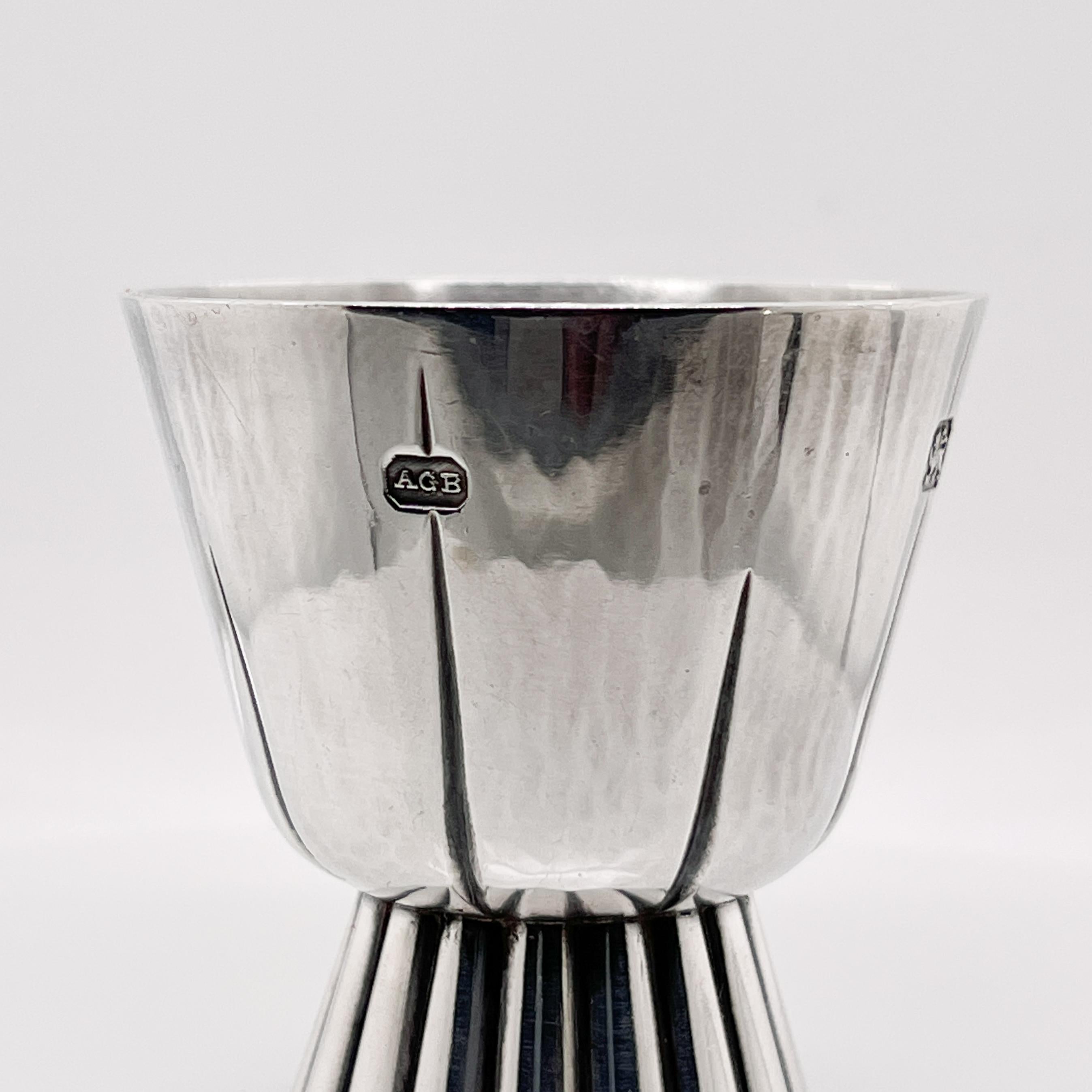 Early English Modernist Gerald Benney Sterling Silver Cordial Cup or Shot Glass In Good Condition For Sale In Philadelphia, PA