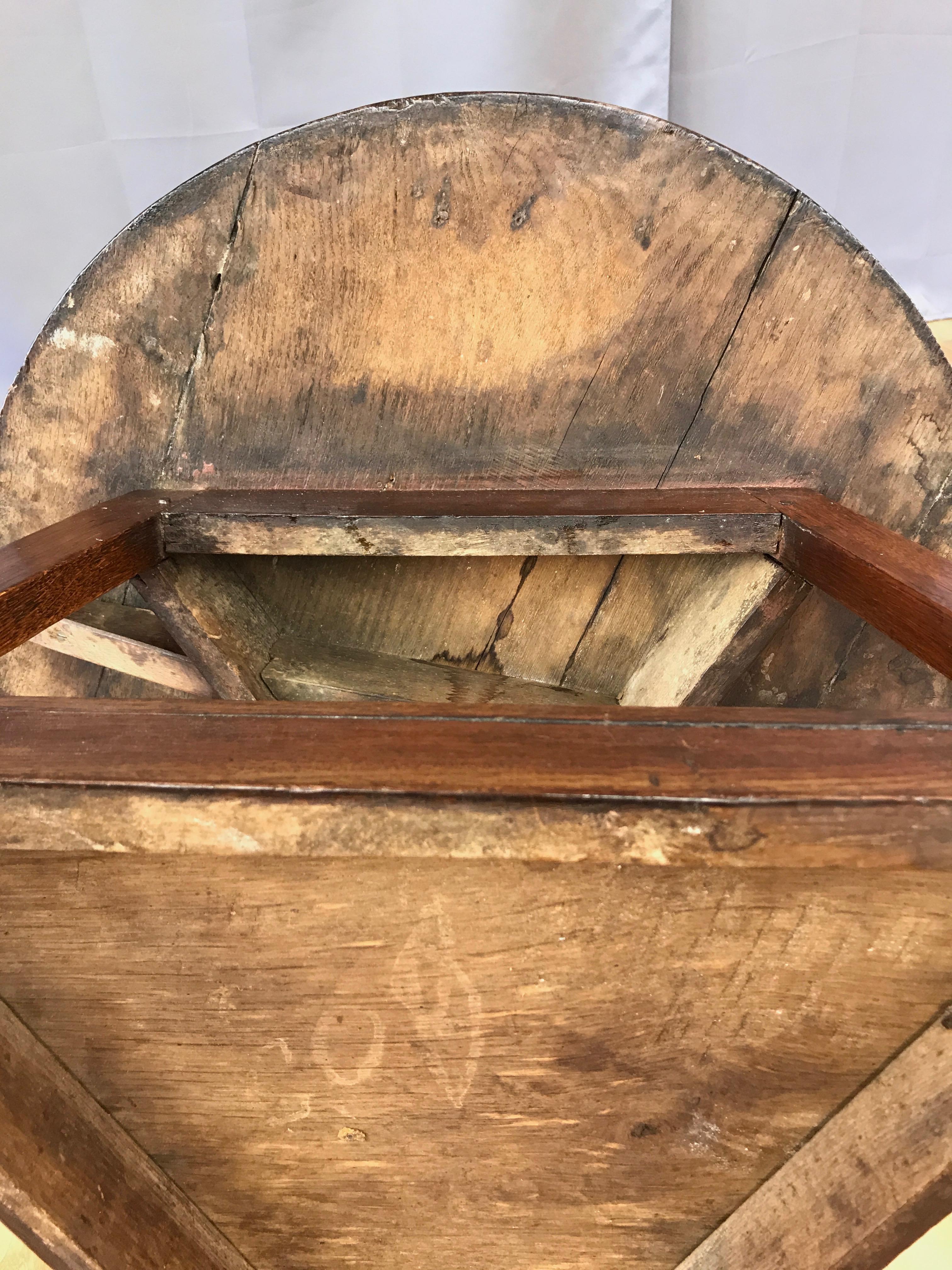 Early English Oak Cricket Table with Shelf, Mid-19th Century 8