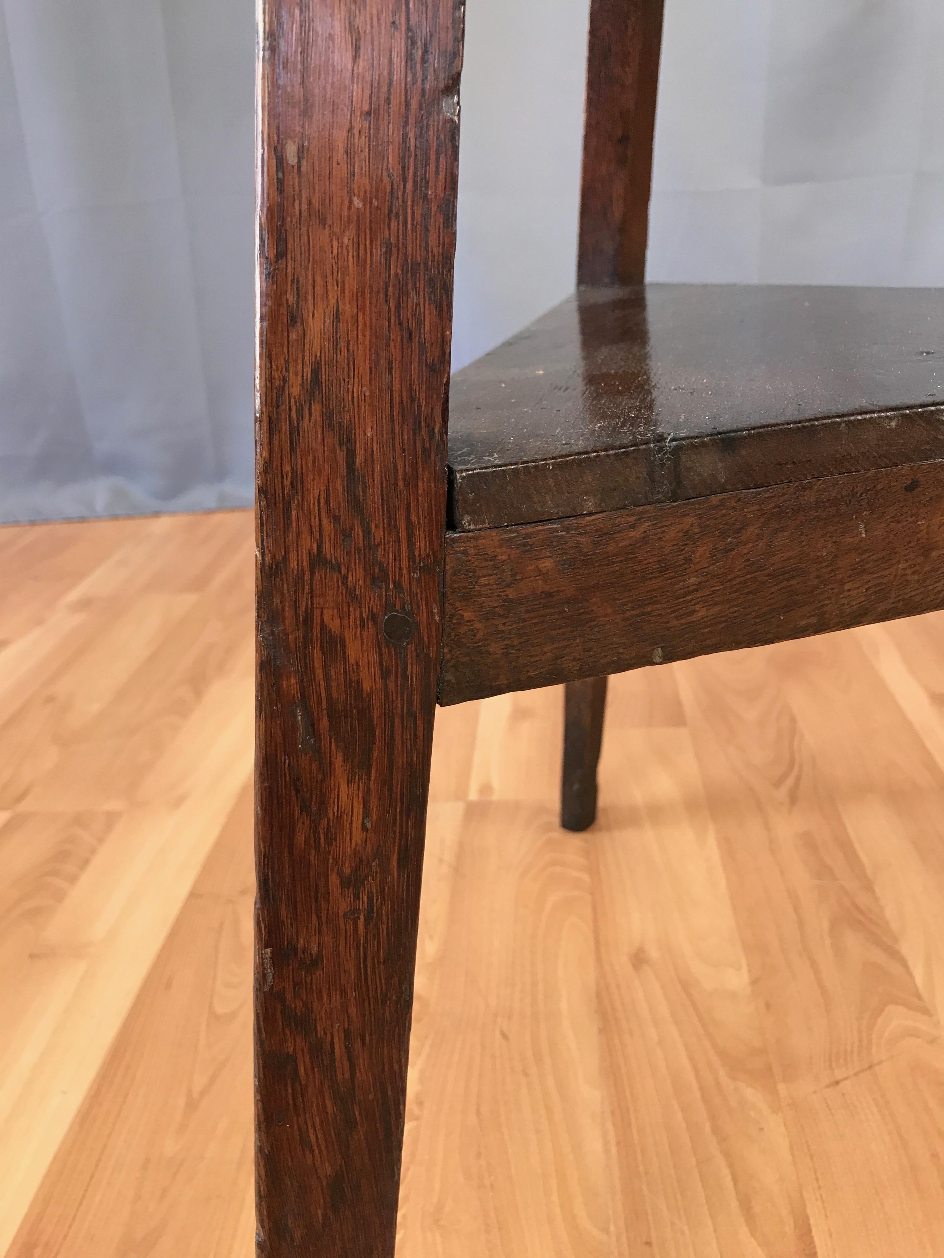 Early English Oak Cricket Table with Shelf, Mid-19th Century 2