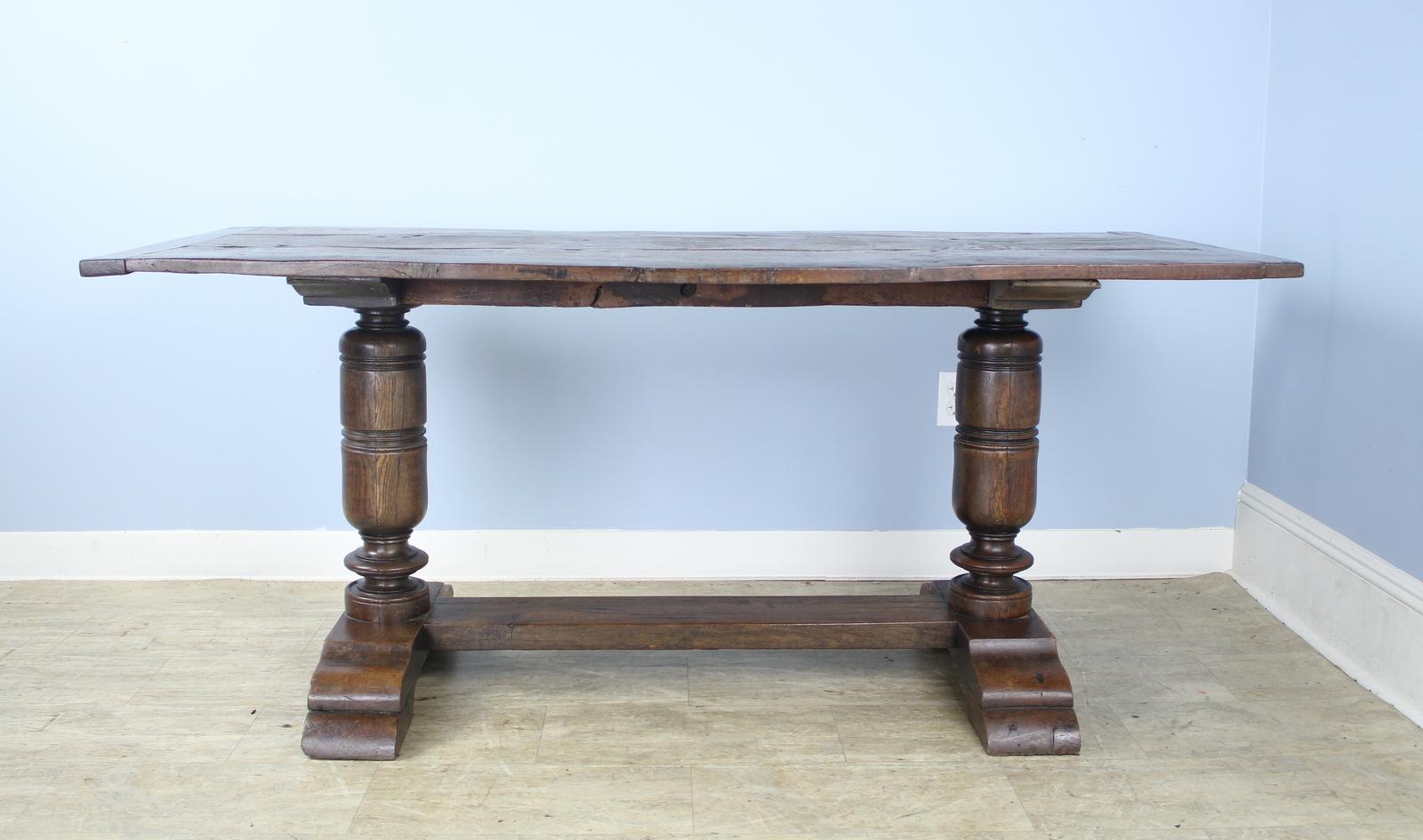 Early English Oak Tavern Table In Good Condition In Port Chester, NY