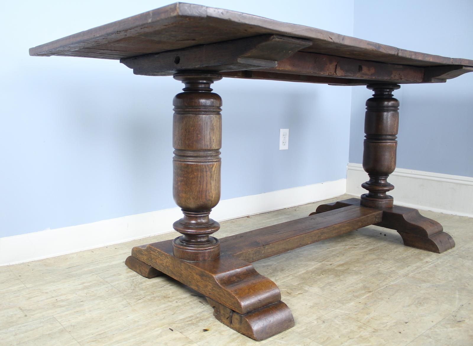 Early 18th Century Early English Oak Tavern Table