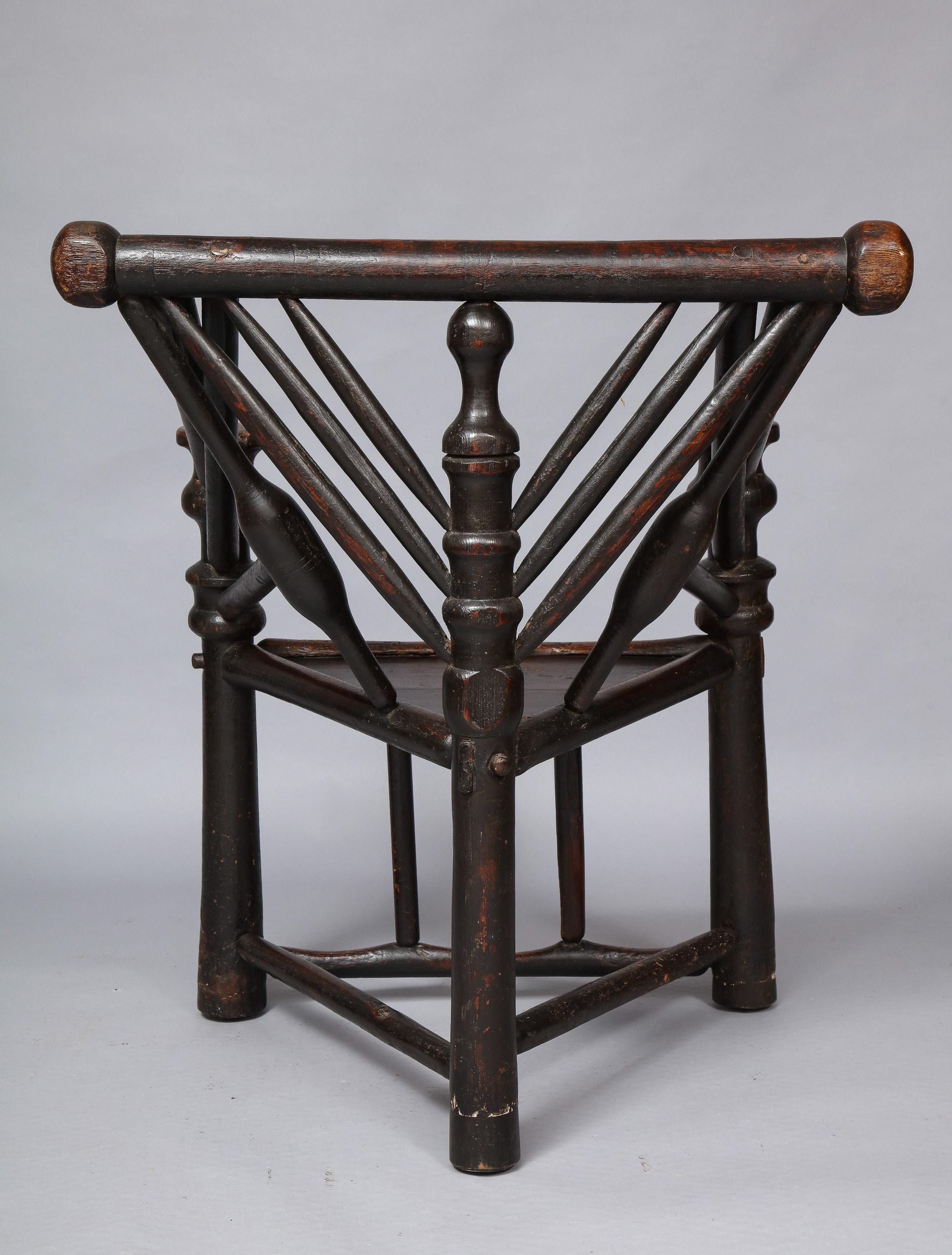Early English or Scottish Turner's Chair  For Sale 4
