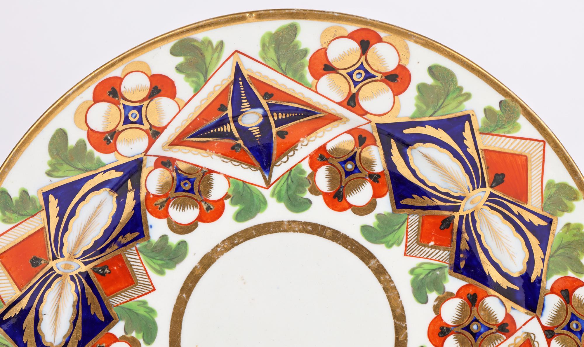 Frühes englisches Porzellanpaar mit Imari-Muster, Kabinettteller um 1810 im Angebot 9