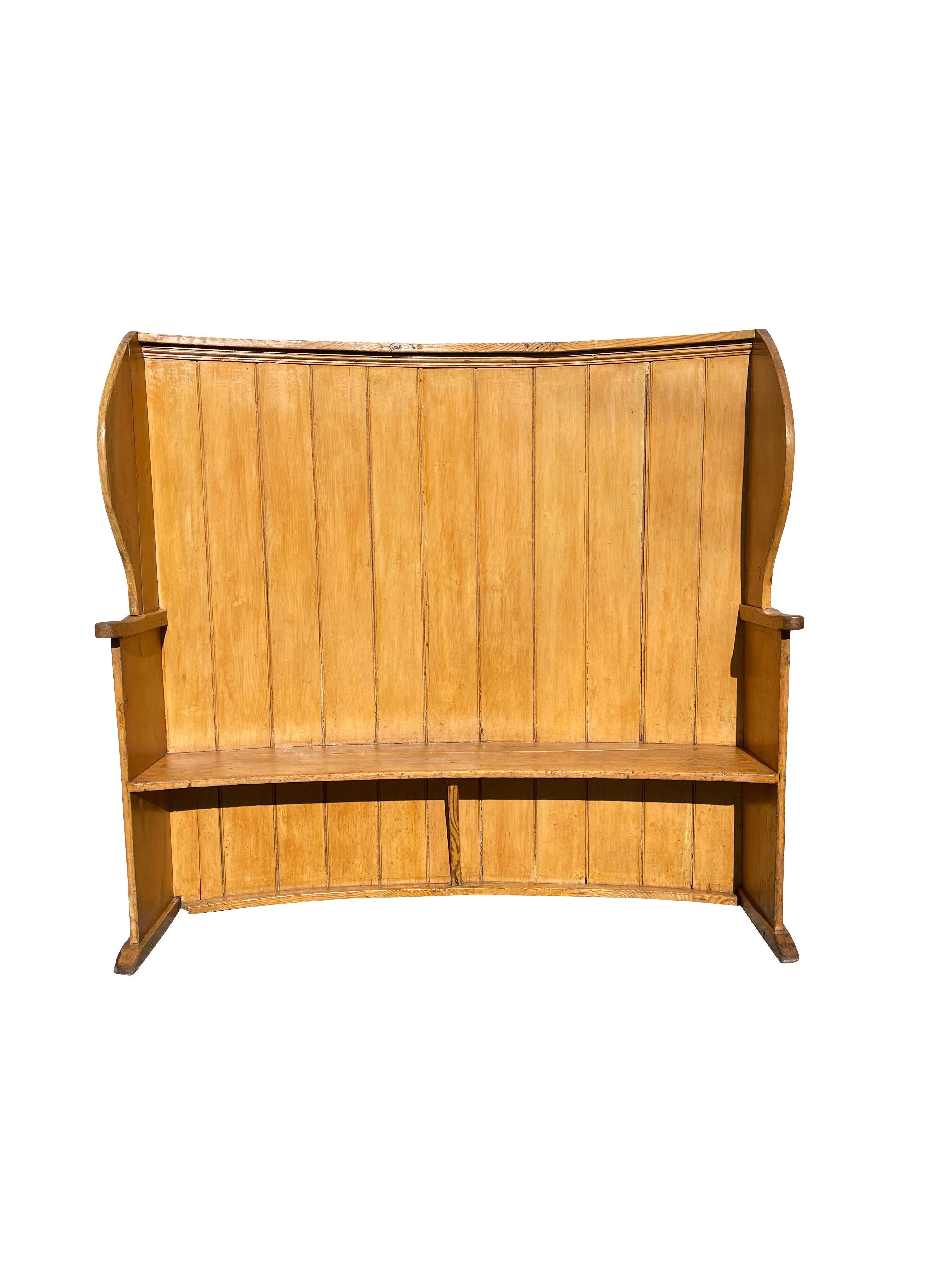 Antique Country house pine settle or bench 19th-century Circa 1890
Fabulous large and imposing antique 19th-century country house pine settle, England circa 1890, this piece would look great and would sit well in a large country mudroom or entryway