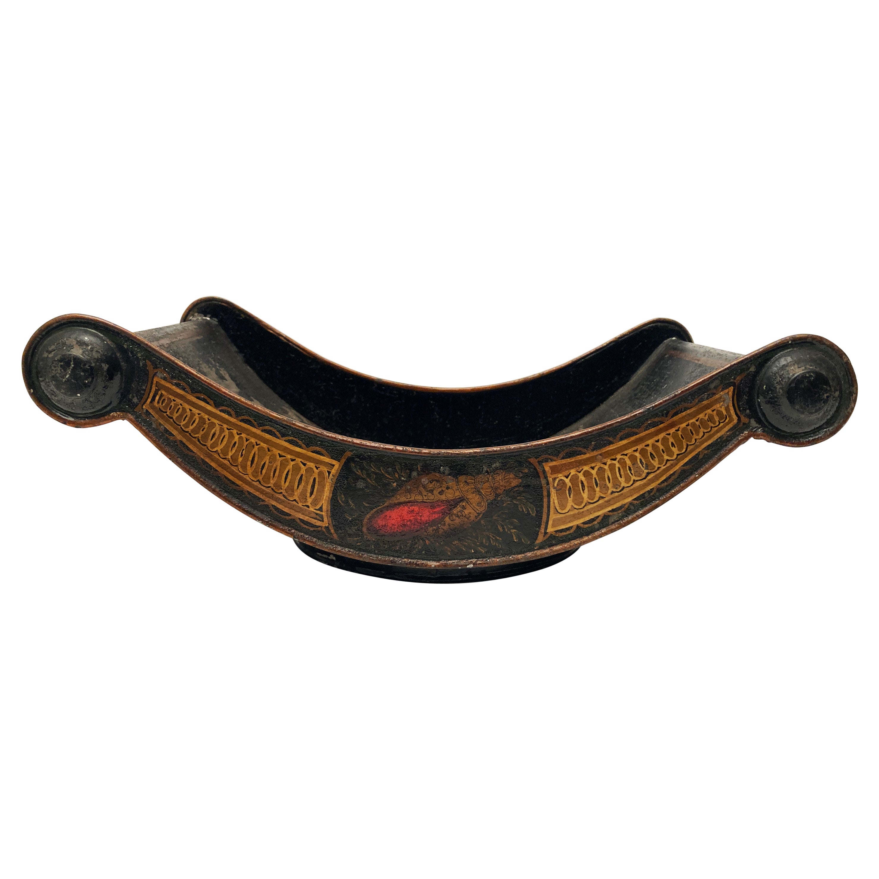 Posavasos de Tole Negro de la Regencia Inglesa Temprana con Pintura Ornamentada