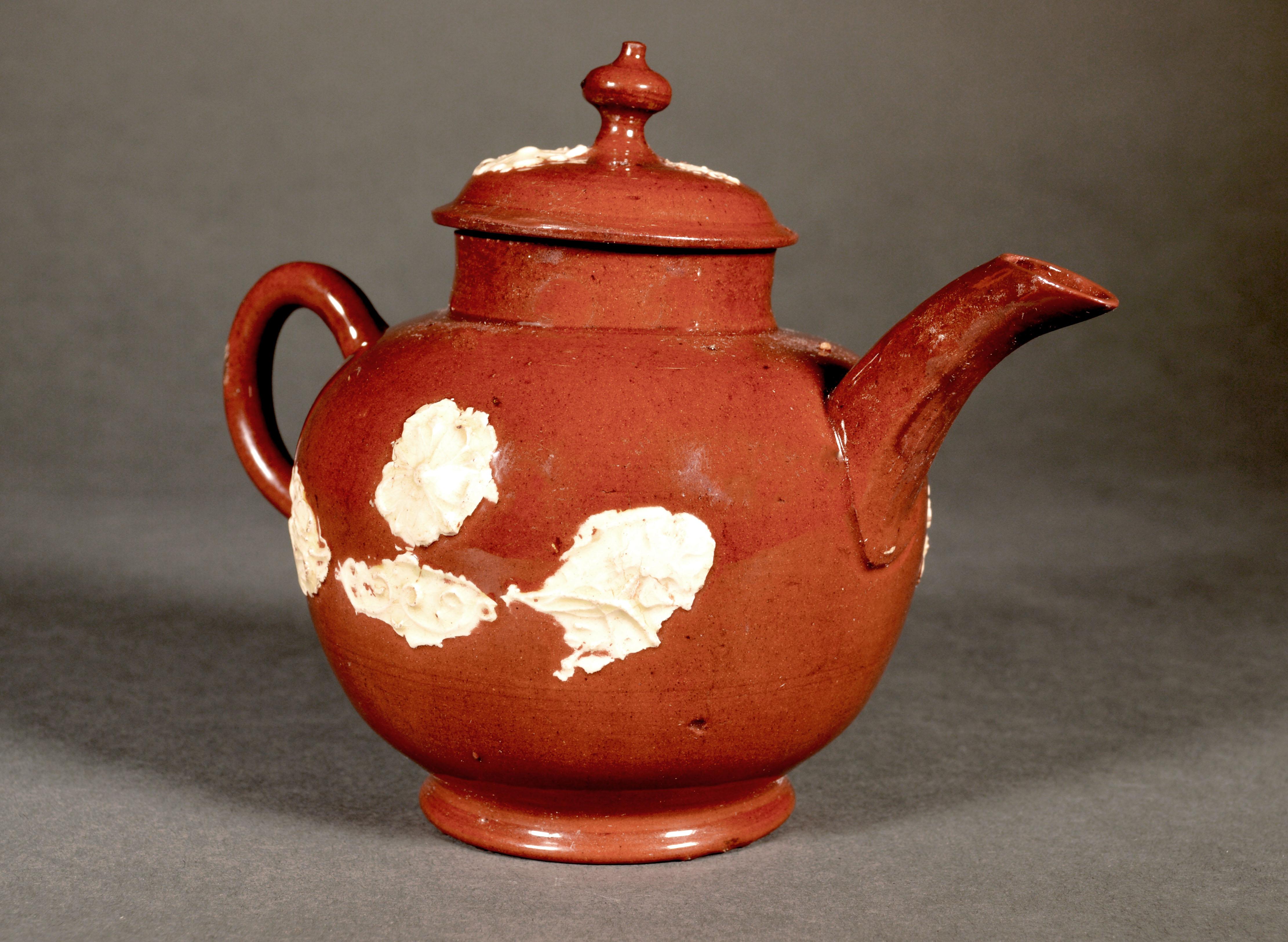 Early English Staffordshire Pottery Redware Teapot, circa 1740-1750 In Good Condition In Downingtown, PA