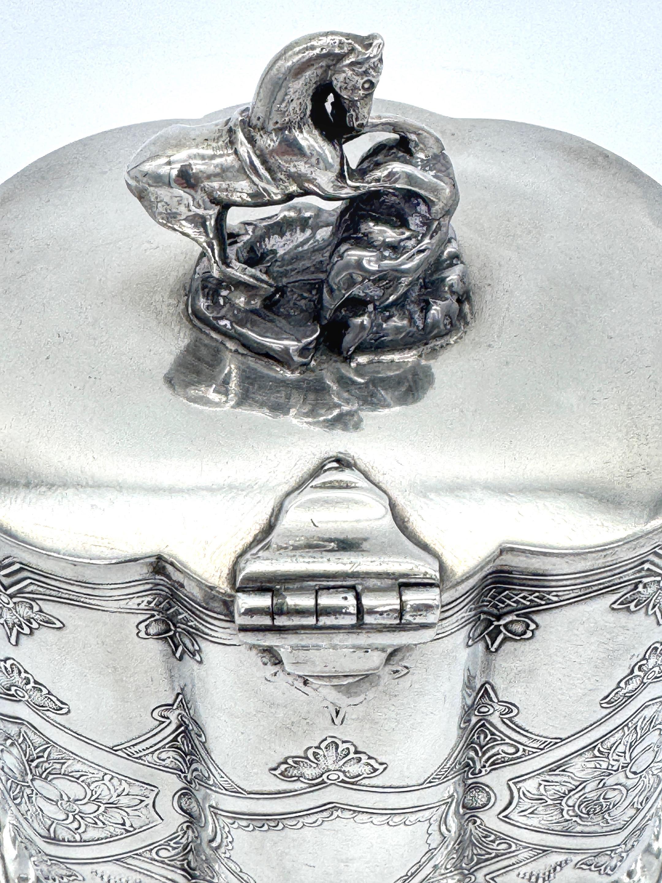 Boîte de trophée figurative équestre victorienne du début de l'ère anglaise 1st Prize Bon état - En vente à West Palm Beach, FL