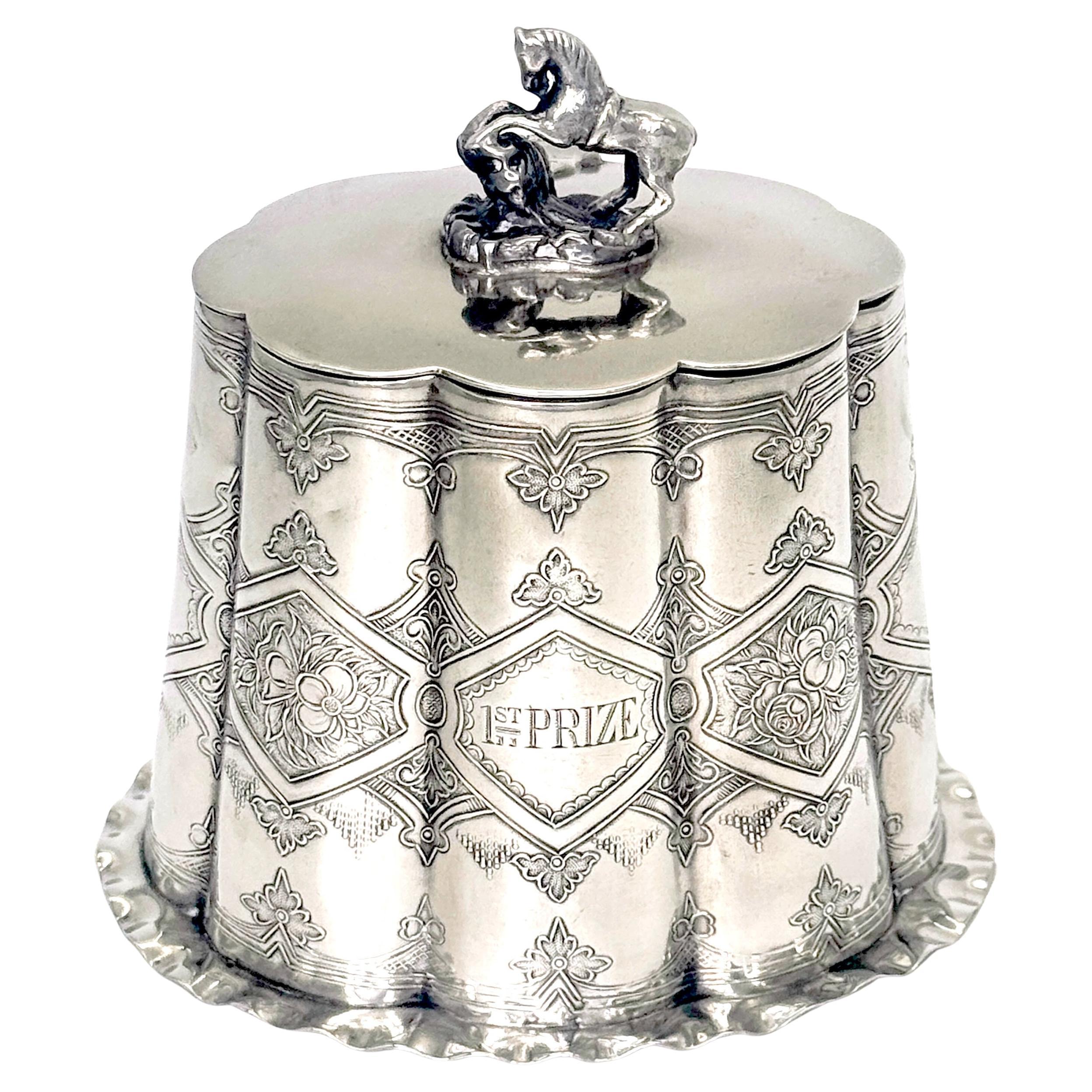 Boîte de trophée figurative équestre victorienne du début de l'ère anglaise 1st Prize