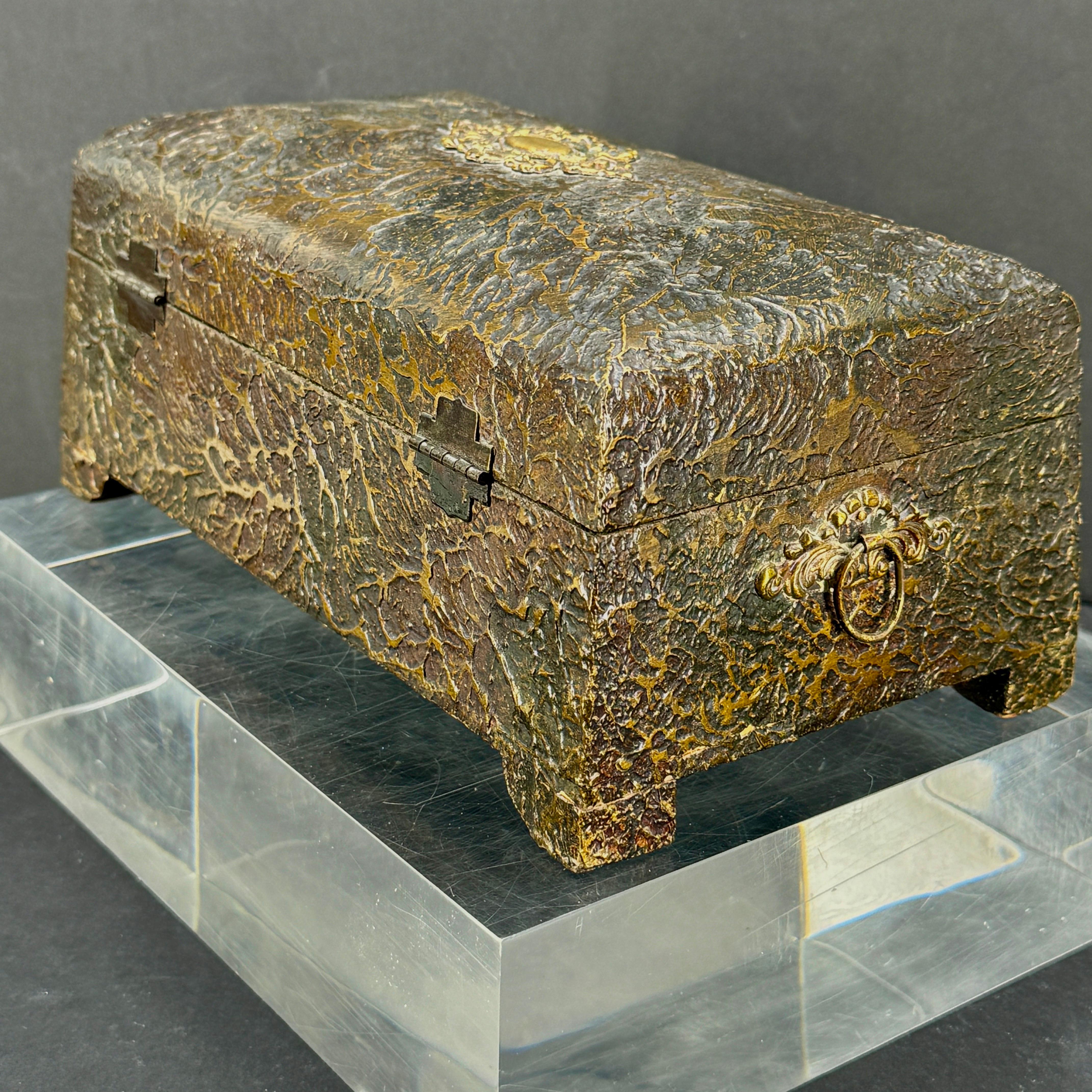Early European Faux Bois Jewelry Box With Mirror and Brass Hardware For Sale 4