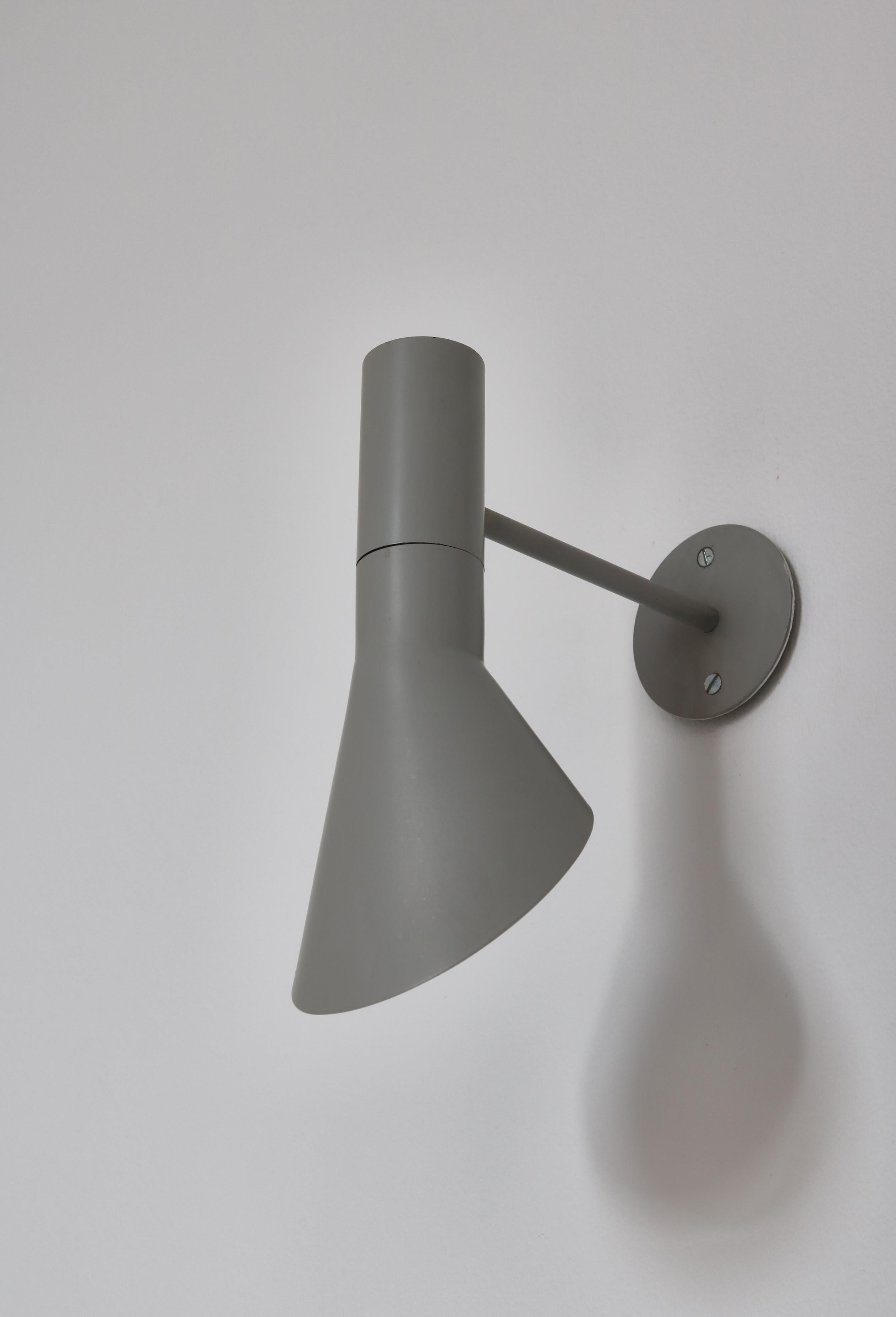 Metal Early Example Arne Jacobsen Visor Wall Lamps in Grey Lacquer Louis Poulsen, 1957 For Sale