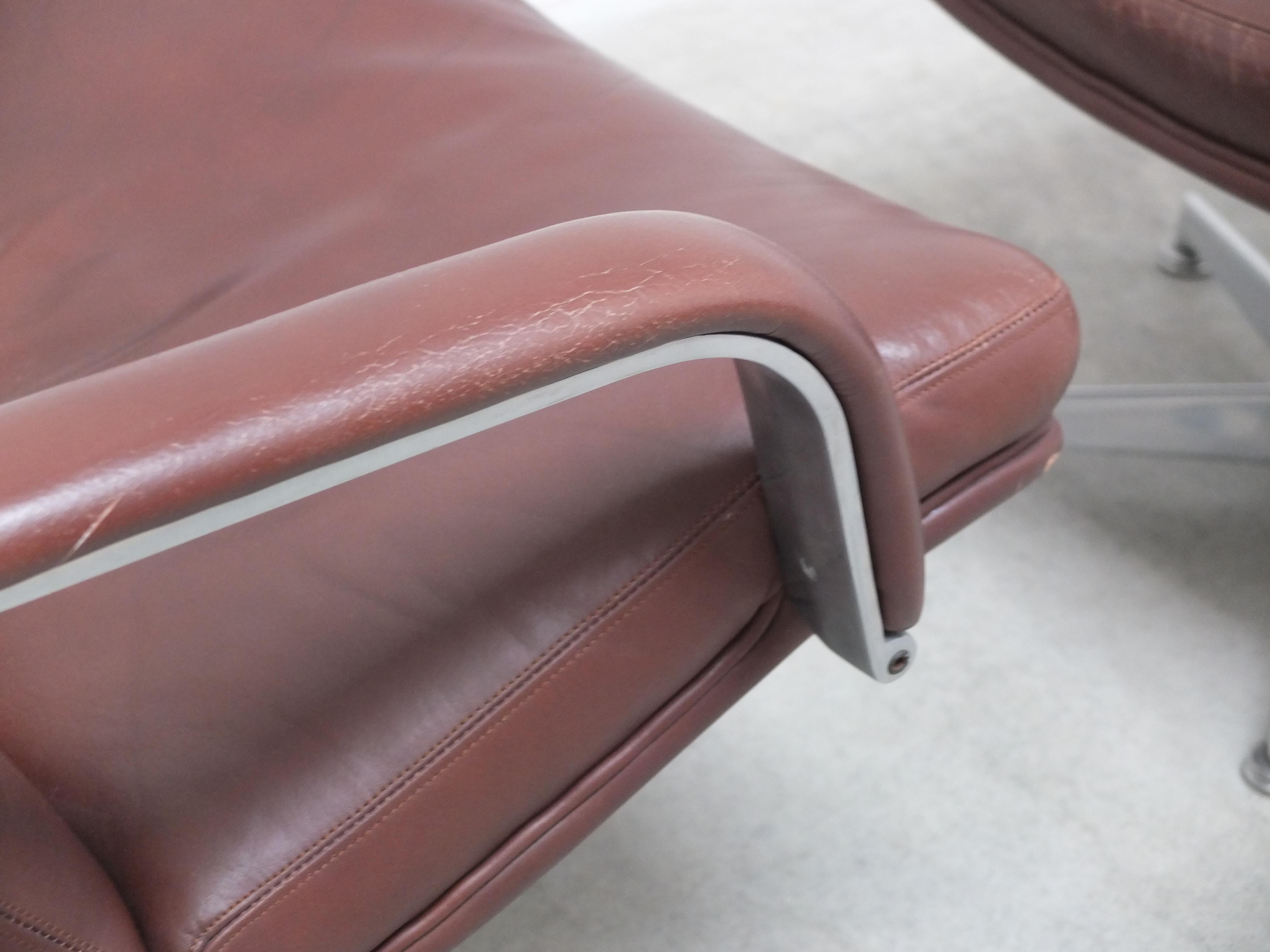 Early 'F141' Lounge Chair with Ottoman by Geoffrey Harcourt for Artifort, 1972 For Sale 5