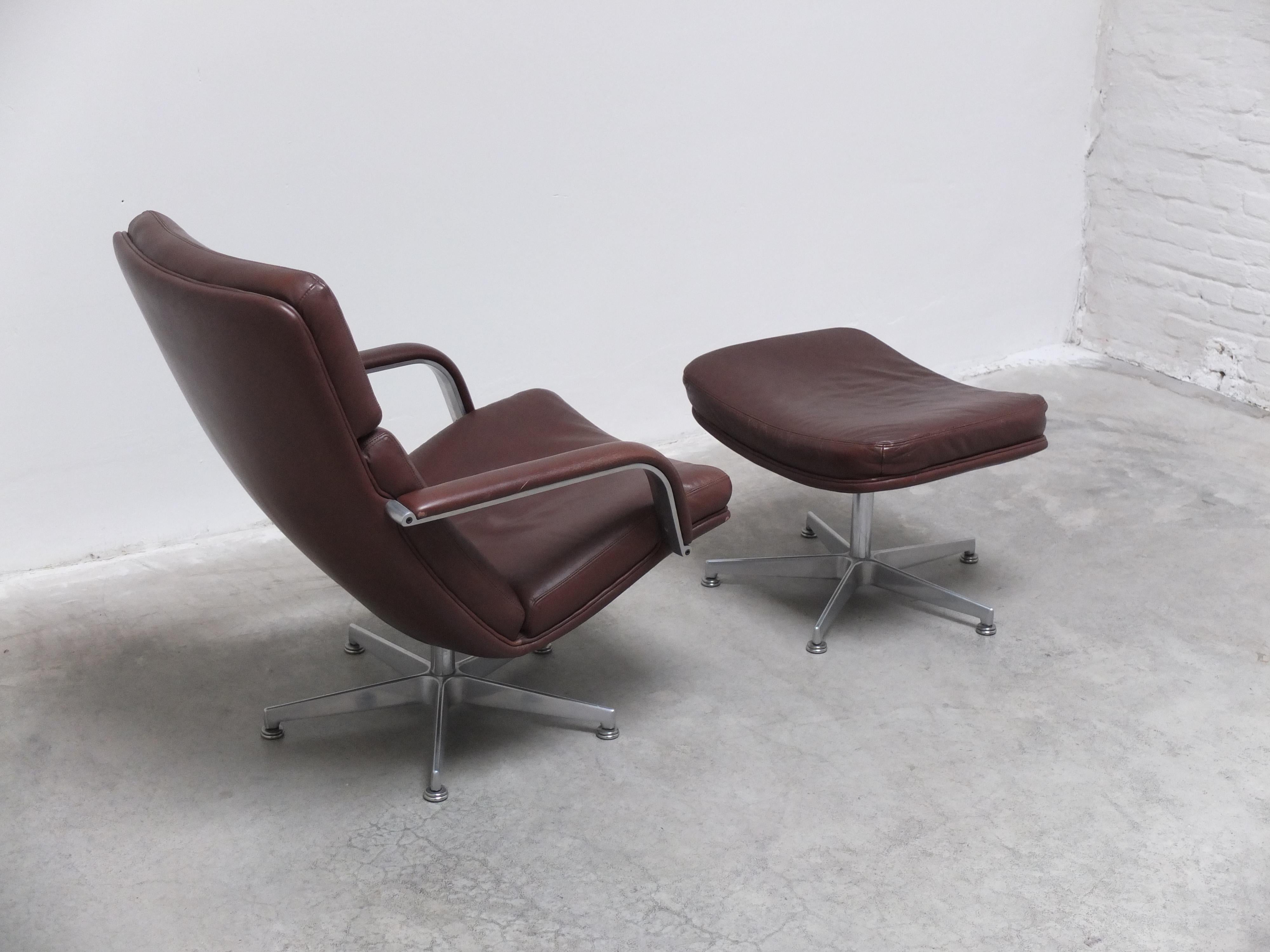 Early 'F141' Lounge Chair with Ottoman by Geoffrey Harcourt for Artifort, 1972 In Good Condition For Sale In Antwerpen, VAN