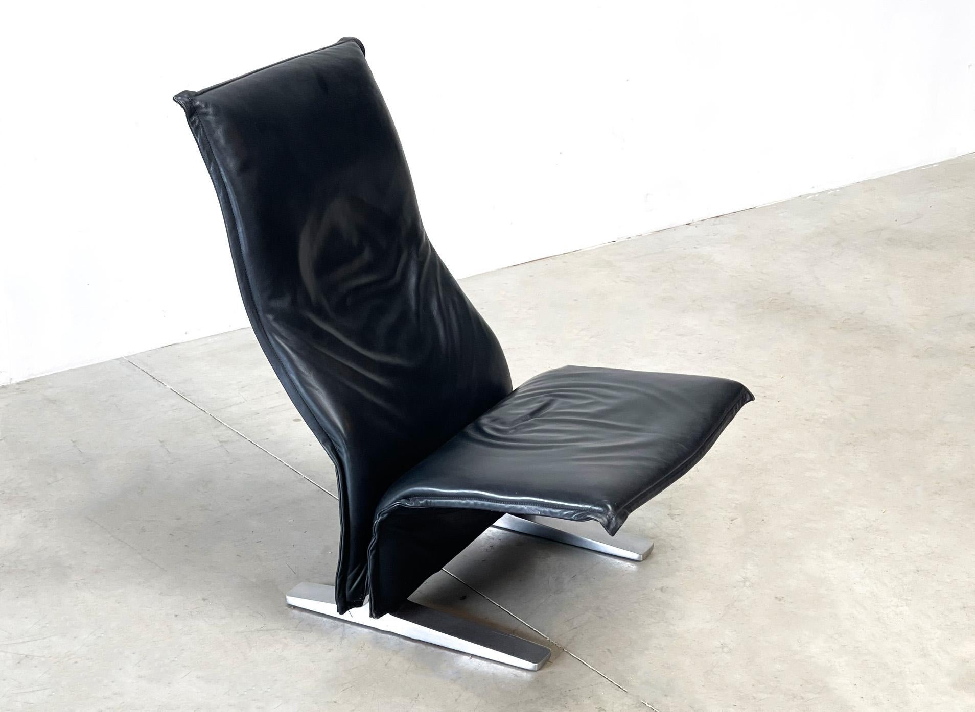 European Early F780 black leather easy chair by Pierre Paulin for Artifort