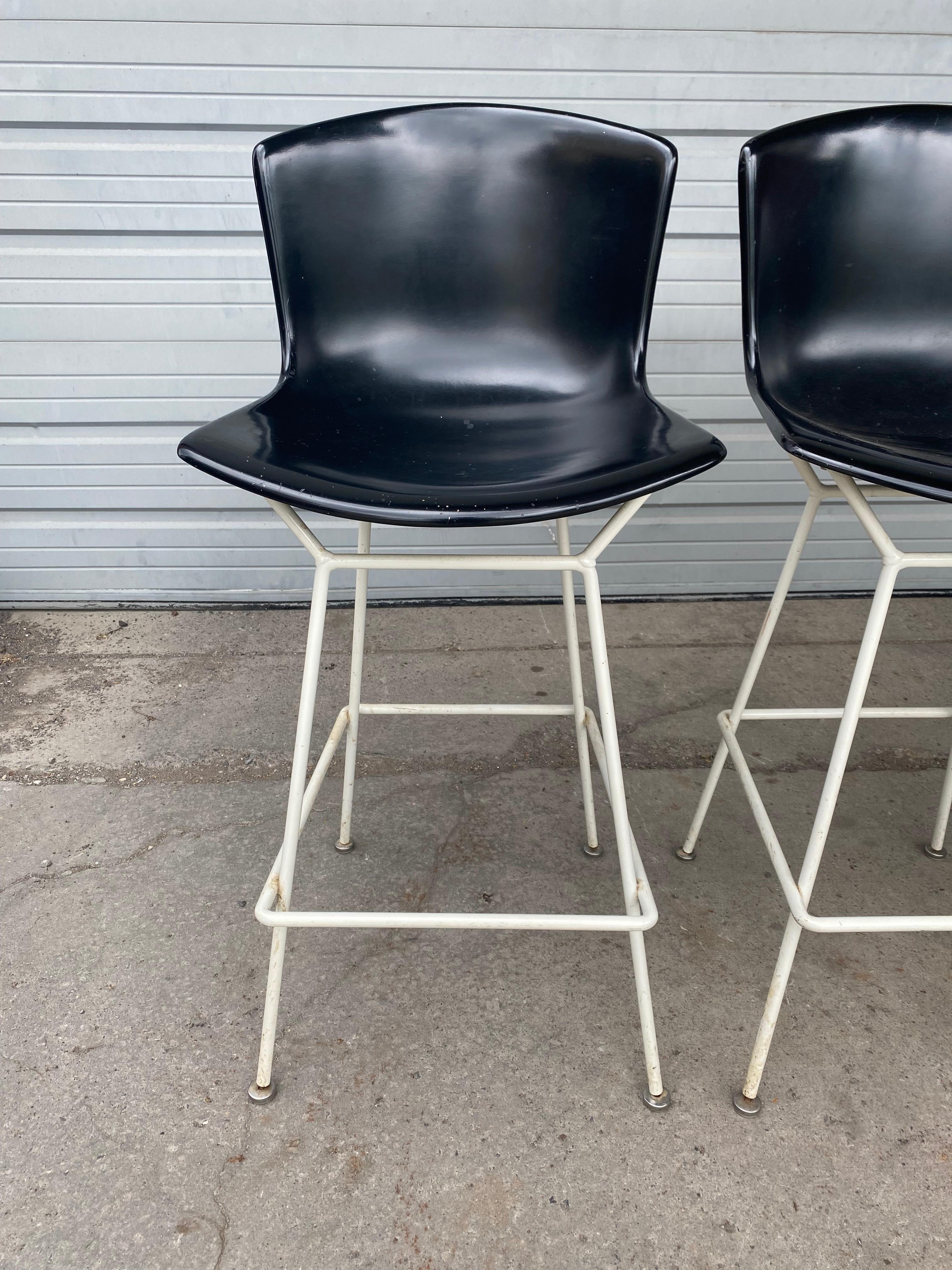 Mid-Century Modern Early Fiberglass shell and Metal Bertoia Bar Stools, Harry Bertoia for Knoll For Sale