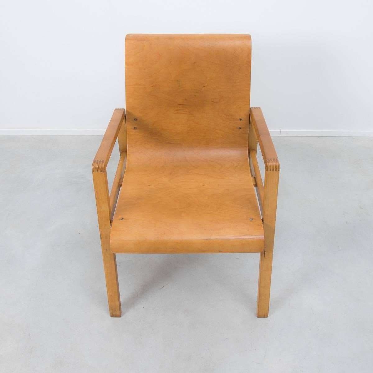 Early Finmar Production Alvar Aalto 403 “Hallway” Chair 1