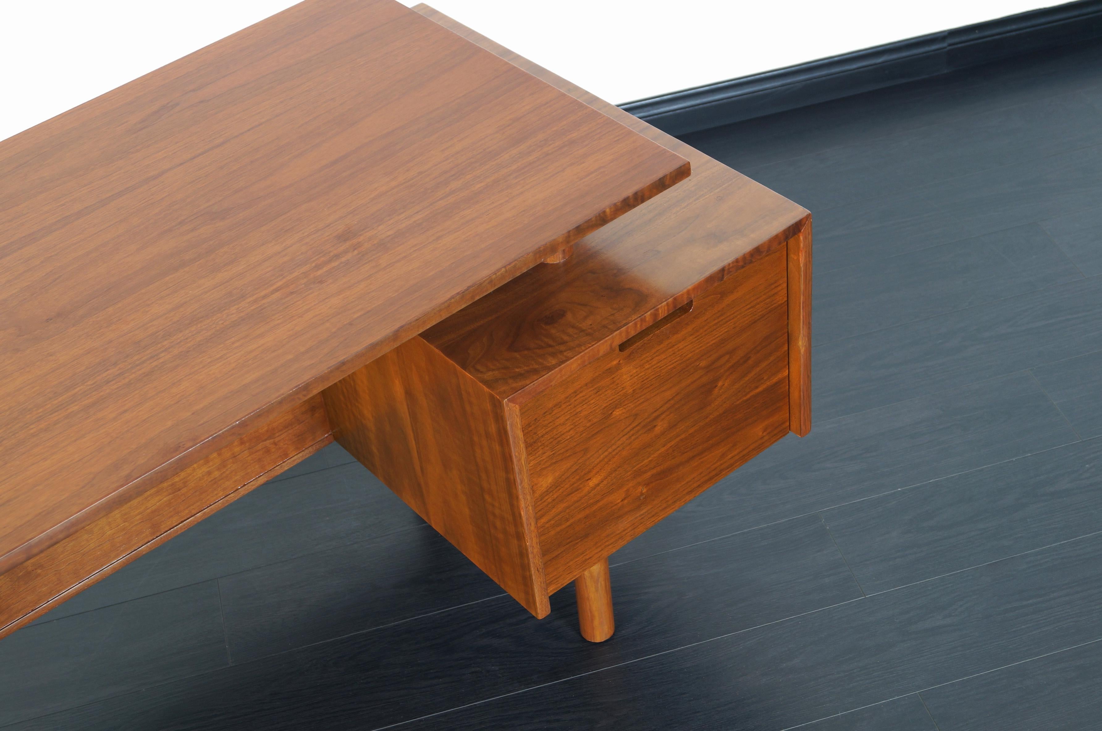 Early Floating Top Walnut Desk by Milo Baughman 4