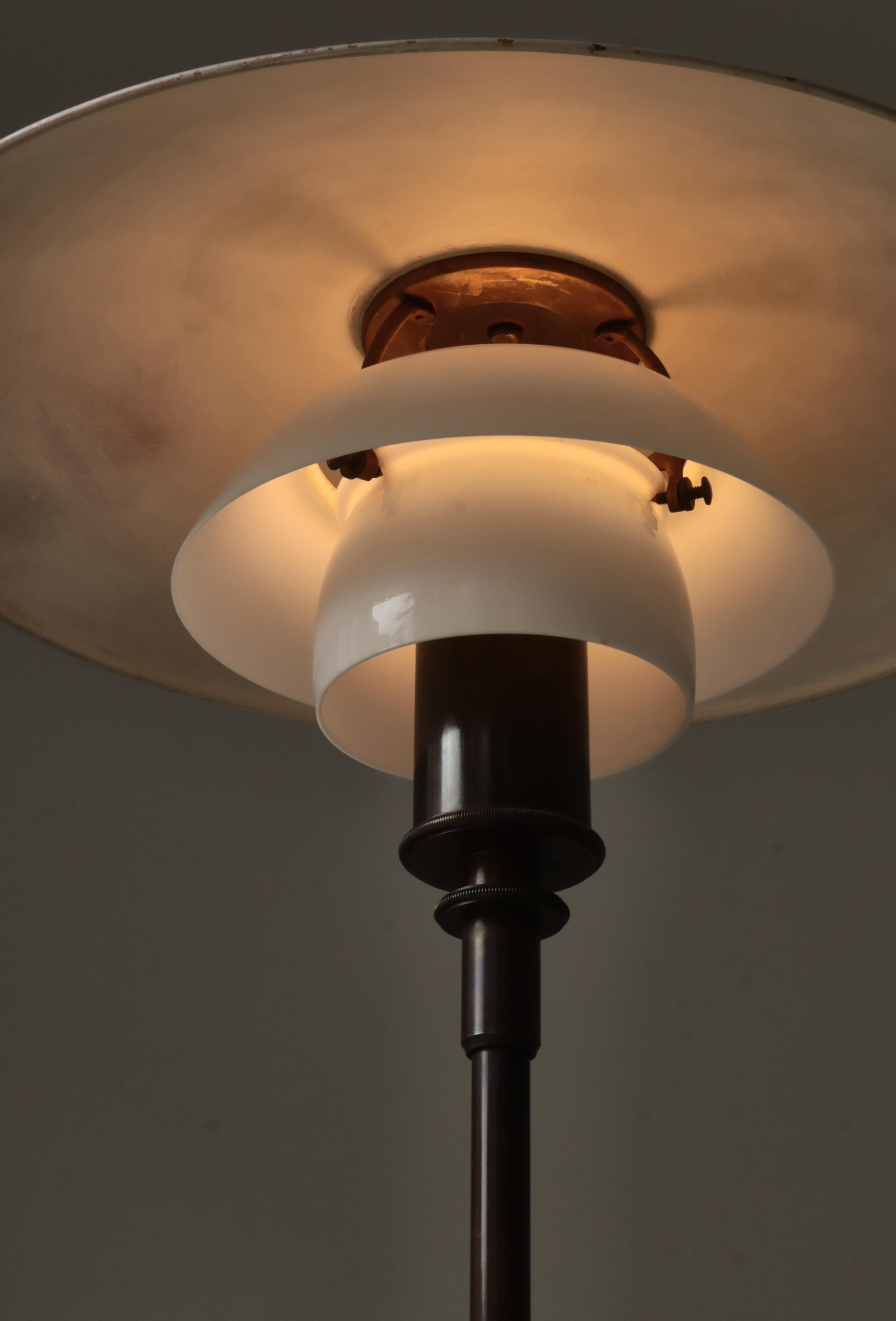 Early Floor Lamp 