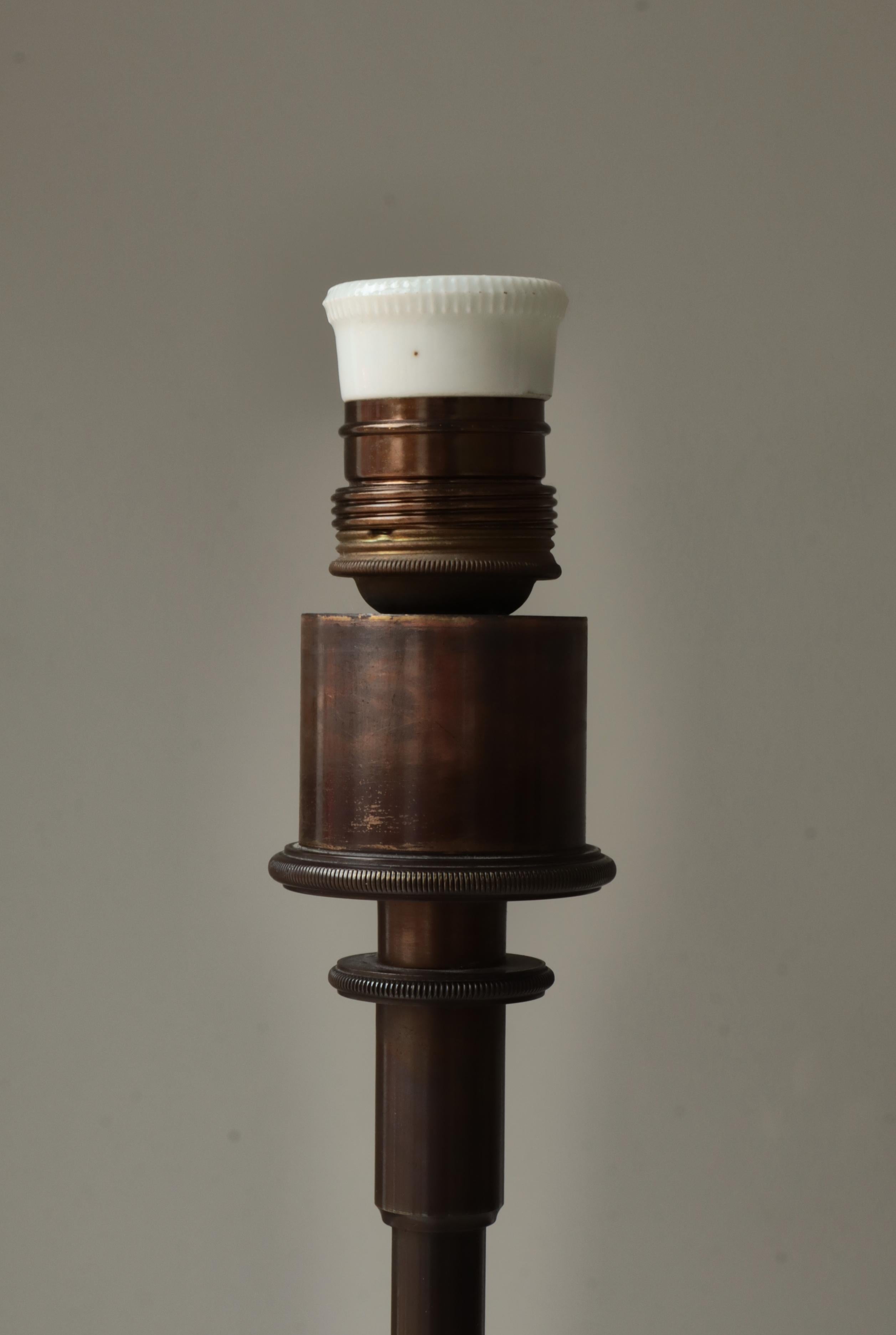 Early Floor Lamp 