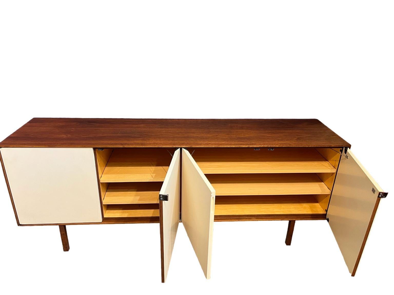 Early Florance Knoll For Knoll Associates Walnut And Cream Credenza C.1950 For Sale 1