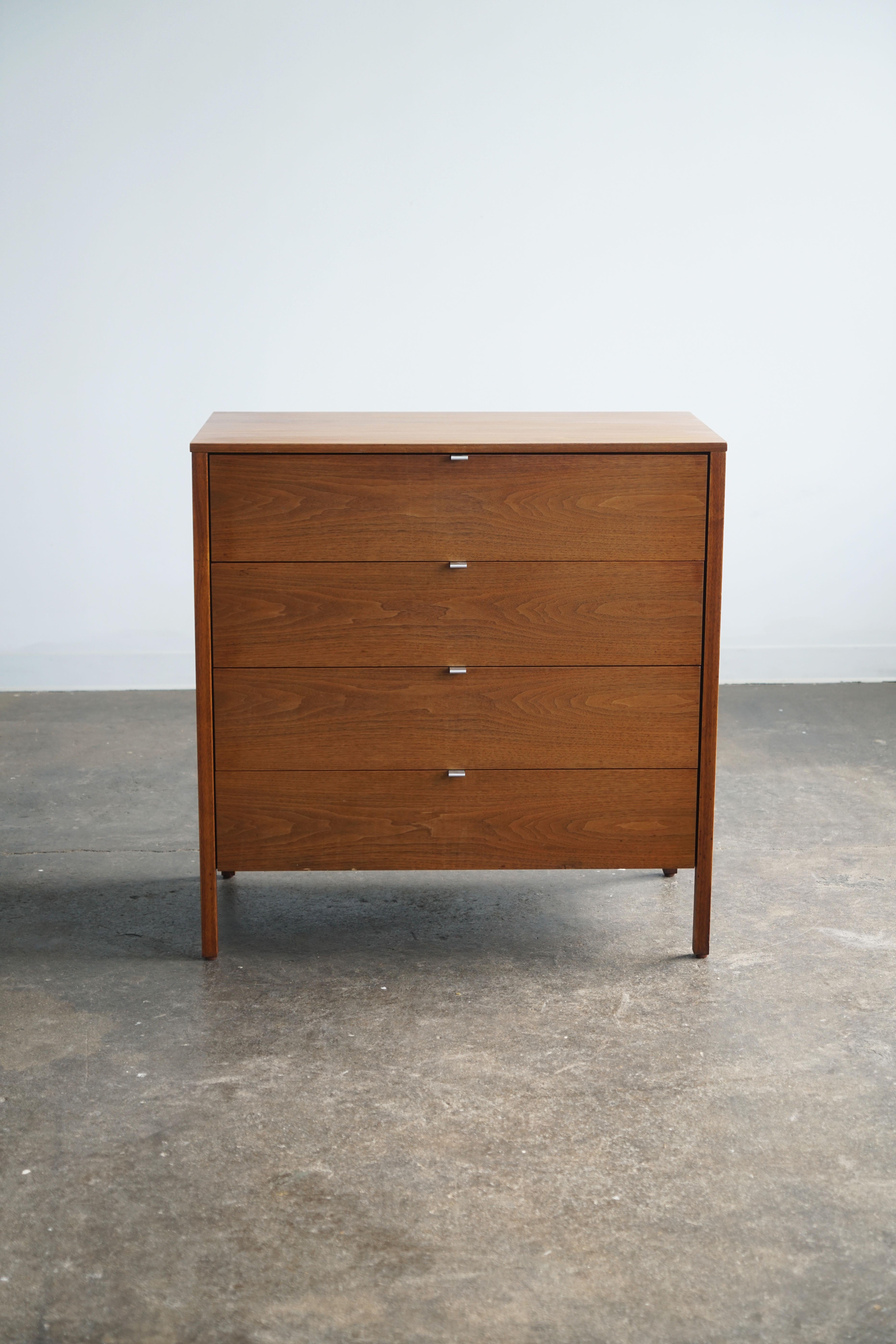 Early Florence Knoll Chest of Drawers Dresser in Walnut 7