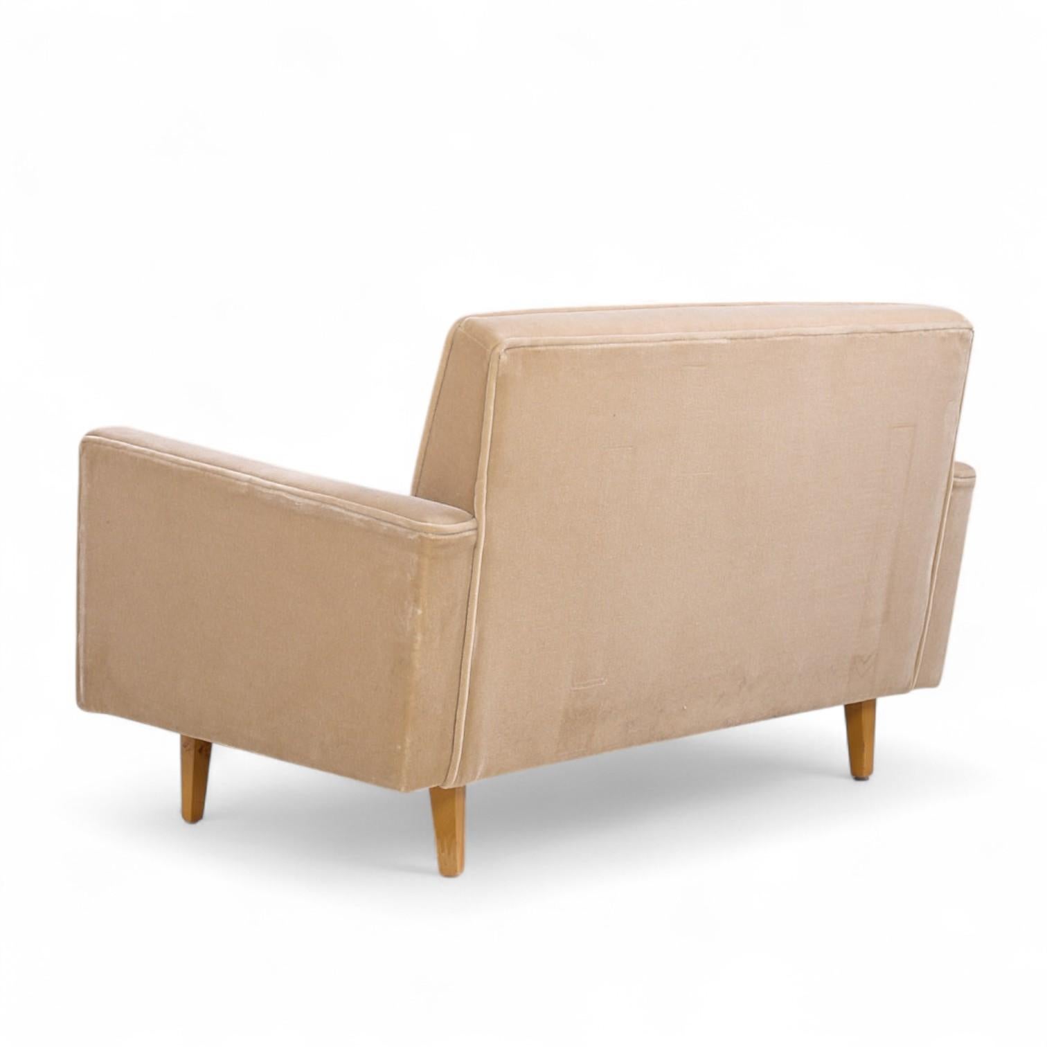 Frühes Florence Knoll Mid Century Mohair Settee Sofa im Zustand „Gut“ im Angebot in Countryside, IL