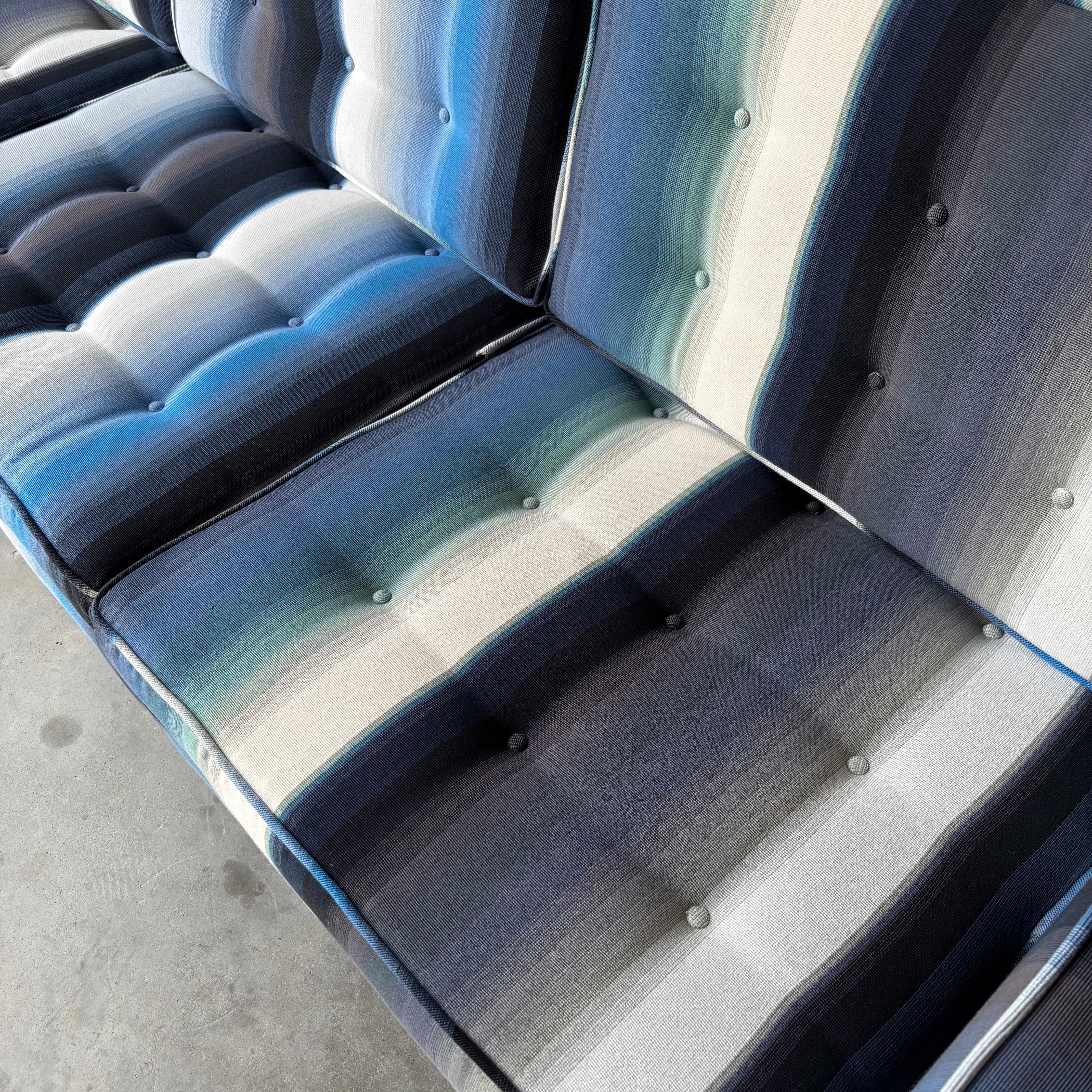 Sofá relajado Florence Knoll antiguo con tapicería Maharam de Paul Smith en Bueno estado para la venta en Raleigh, NC