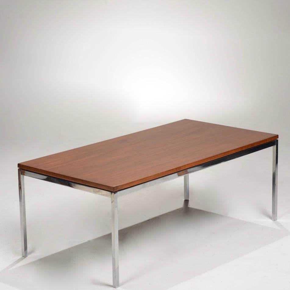 Früher Florence Knoll Couchtisch aus Teakholz im Zustand „Gut“ im Angebot in Los Angeles, CA