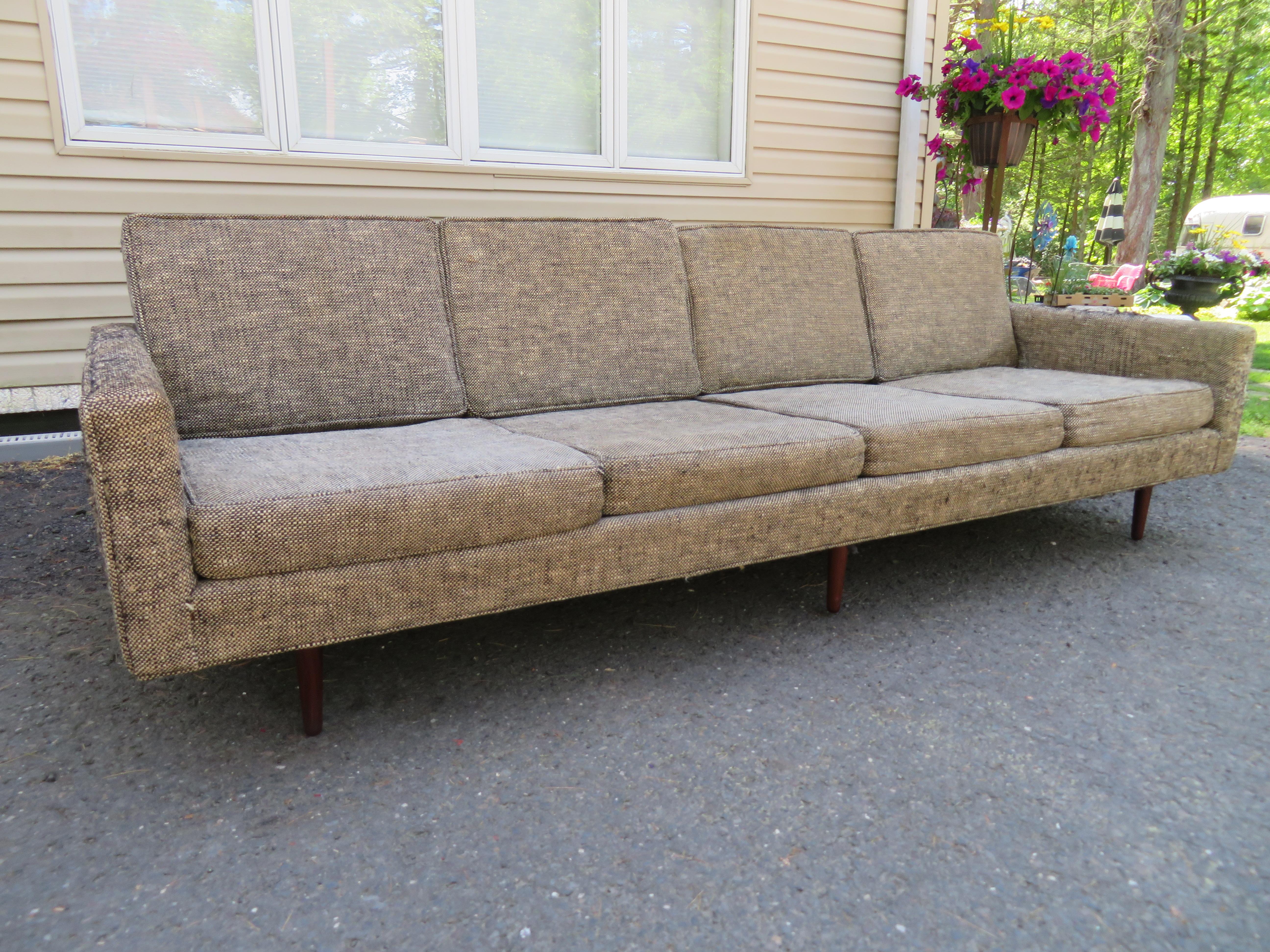 Early Four Seater Sofa Designed by Milo Baughman for James, Inc. Mid-Century  For Sale 7