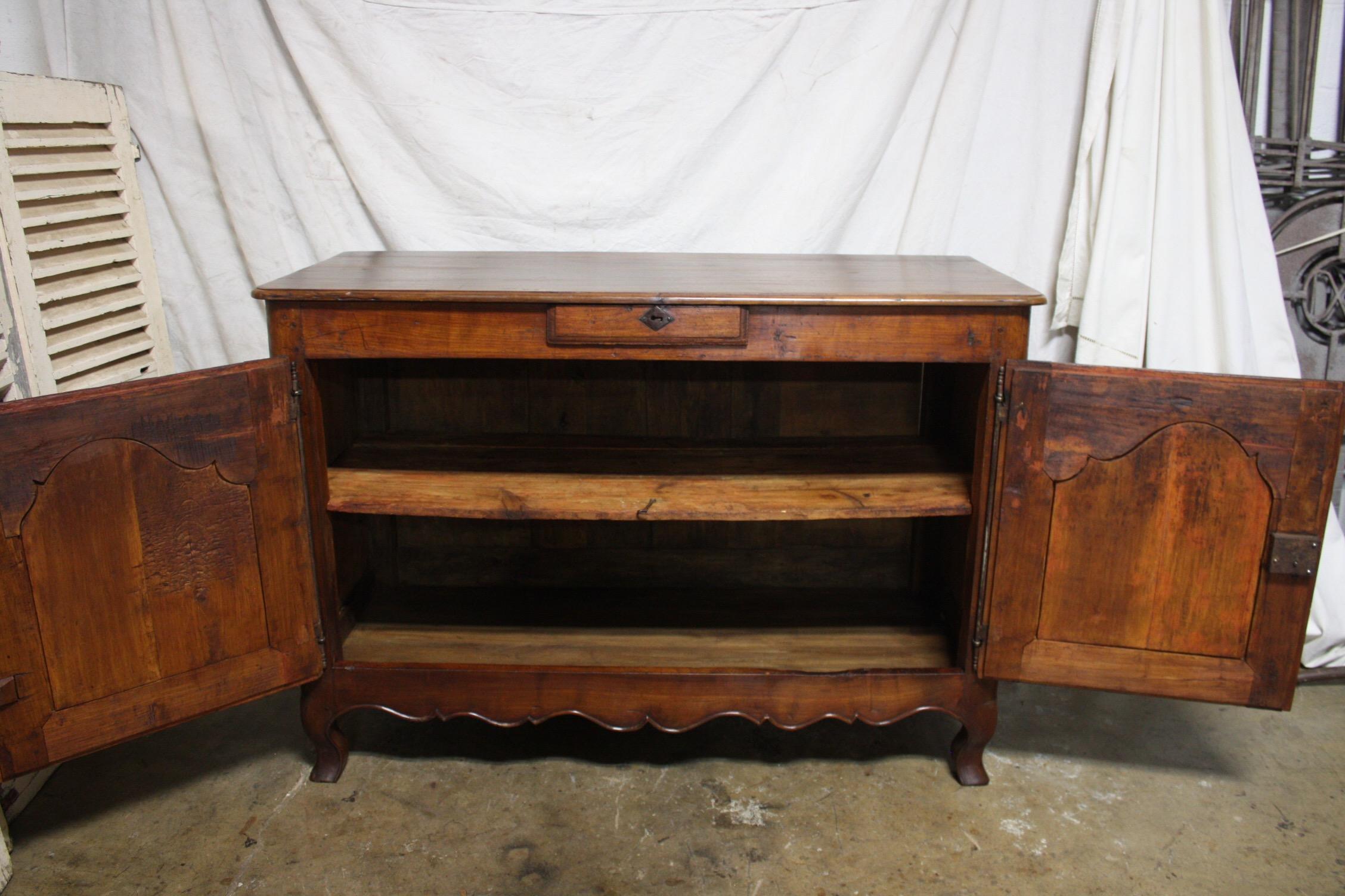 Early French 18th Century Rustic Buffet 7